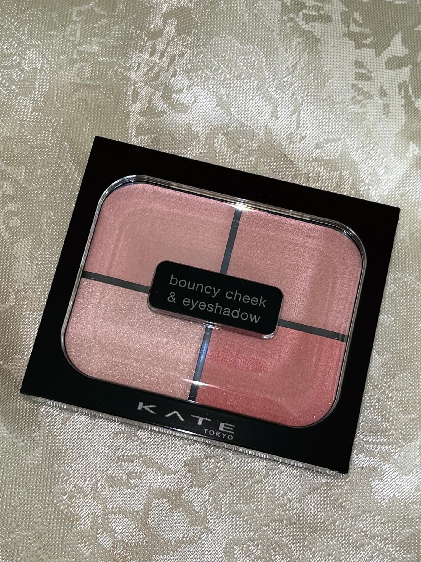 バウンシーチークシャドウ/KATE/マルチパレットを使ったクチコミ(4枚目)
