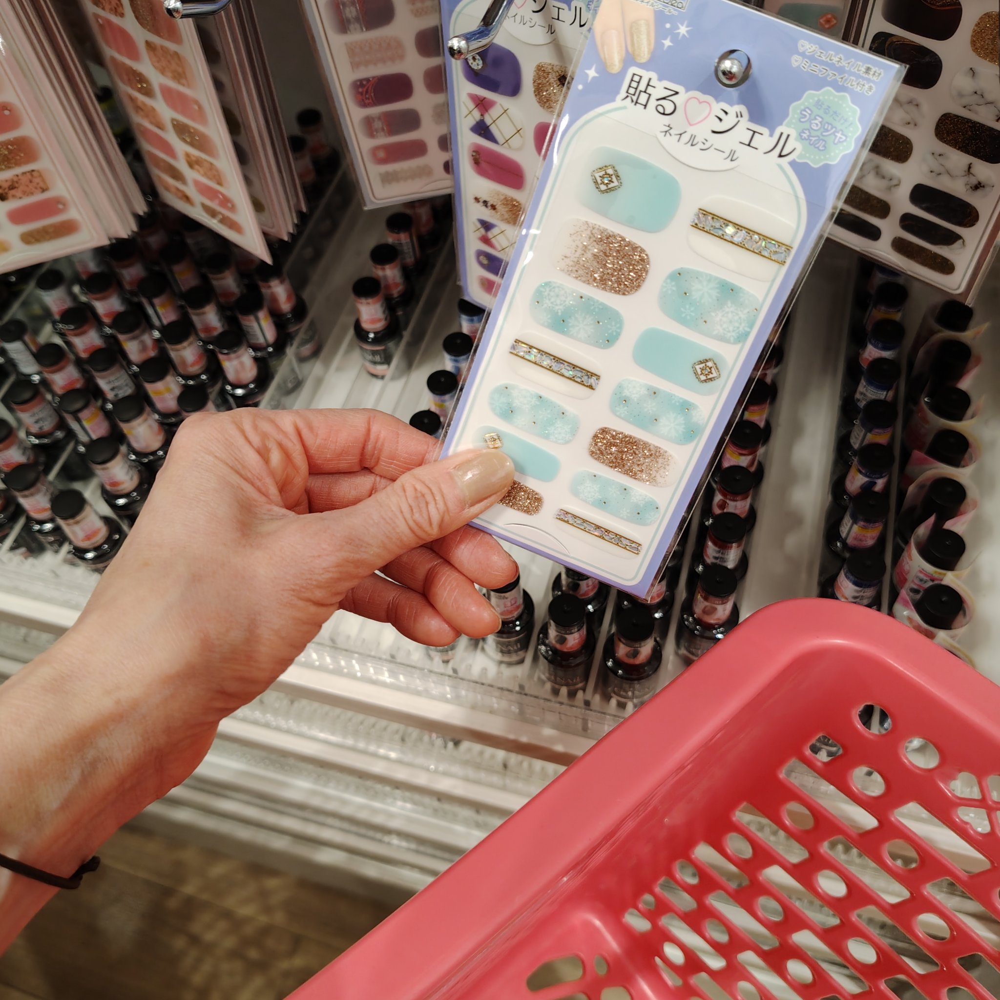 貼るジェルネイル/セリア/ネイルシールを使ったクチコミ（3枚目）