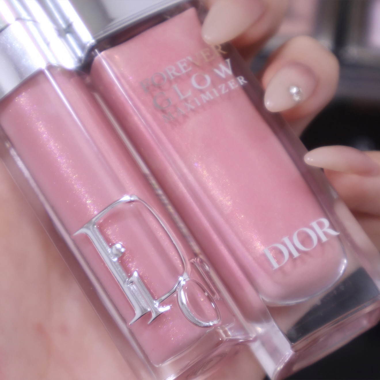 ディオールスキン フォーエヴァー グロウ マキシマイザー/Dior/ハイライトを使ったクチコミ（2枚目）