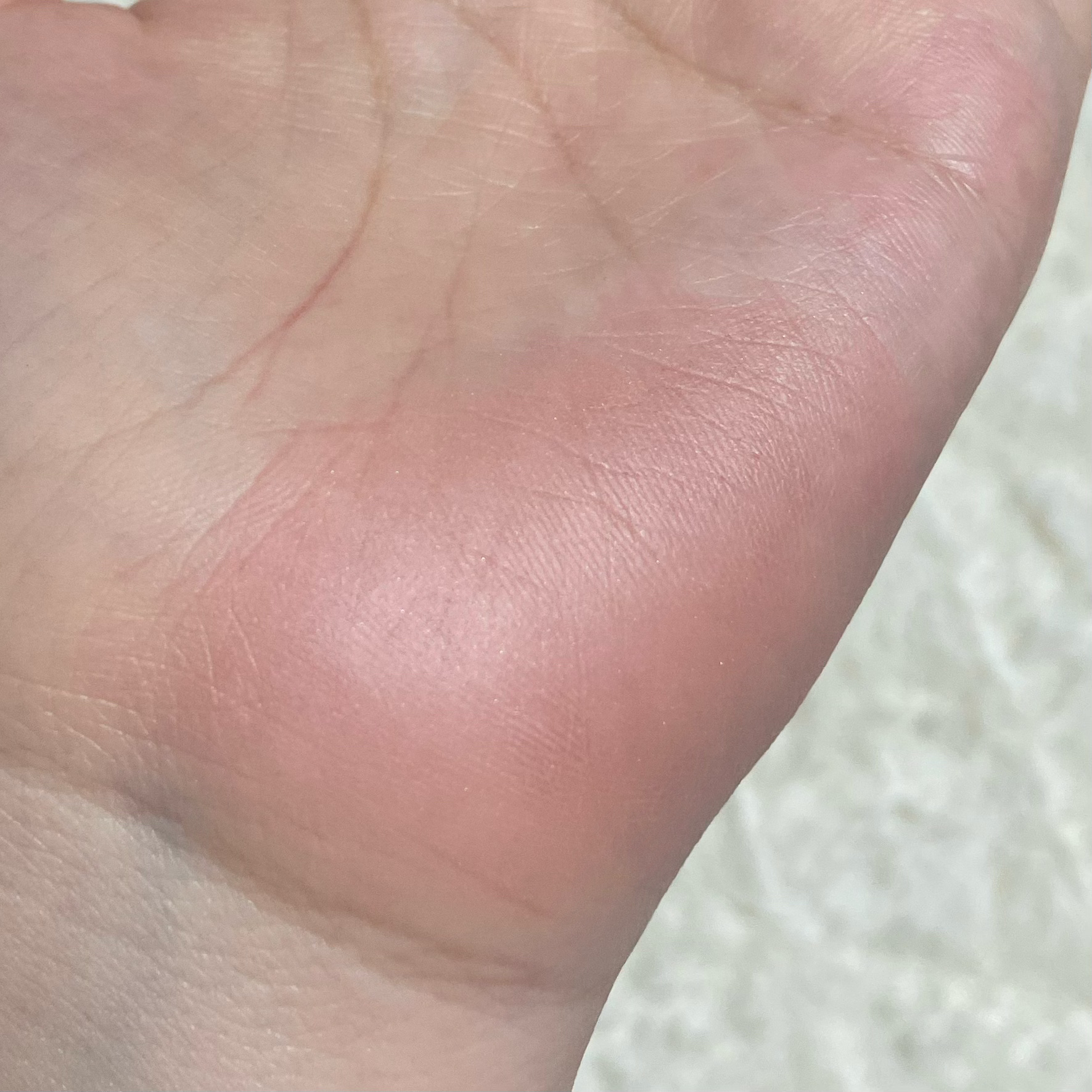 シングルアイシャドウ 22 ALLURE ROSE/hince/単色アイシャドウを使ったクチコミ（2枚目）