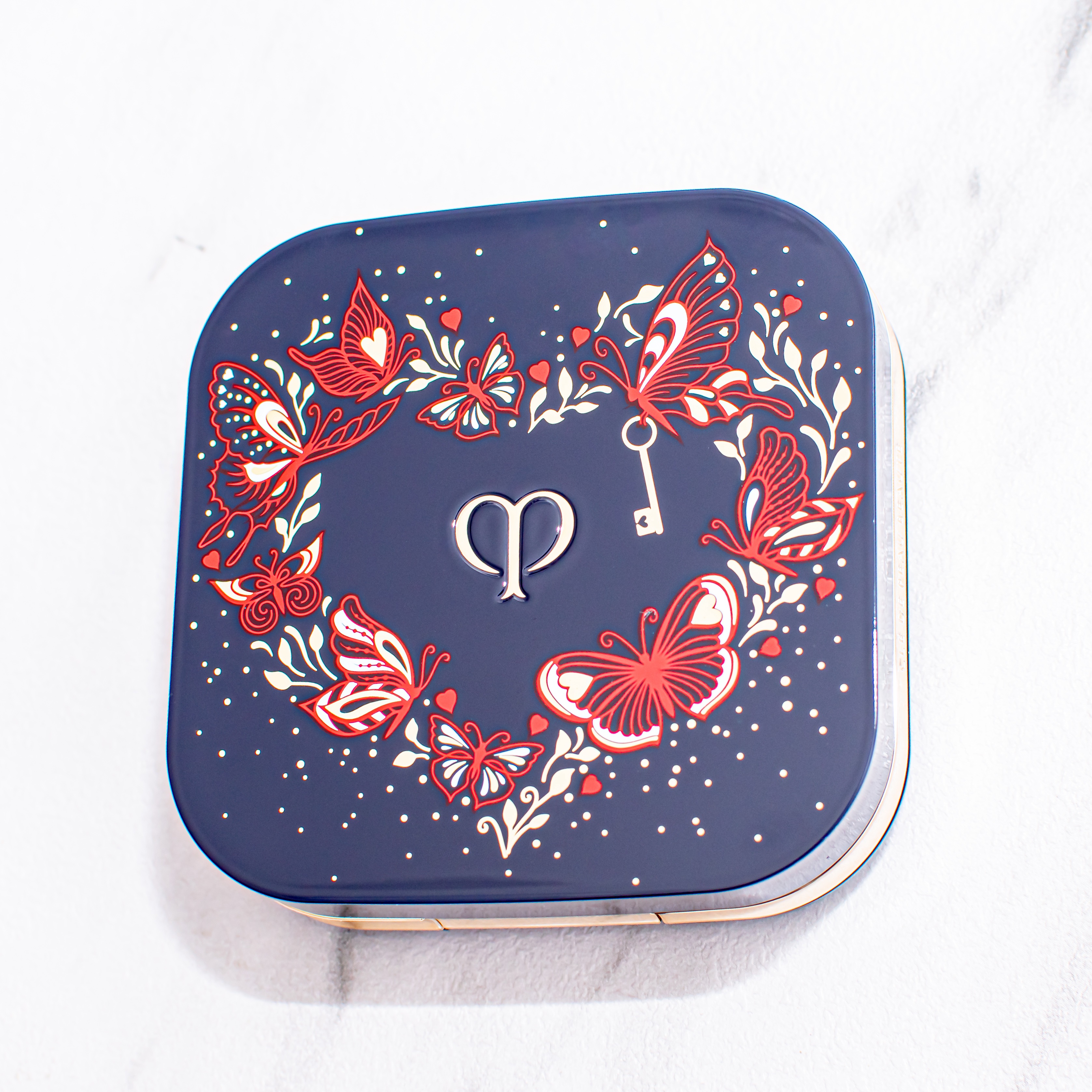 タンクッションエクラ ルミヌ ケース(UNLOCK THE HEART 2026 限定デザイン)/クレ・ド・ポー ボーテ/クッションファンデーションを使ったクチコミ（2枚目）