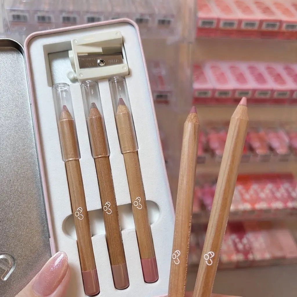 ブレンディング リップ ペンシル 02 Dew/AOU/リップライナーを使ったクチコミ（1枚目）