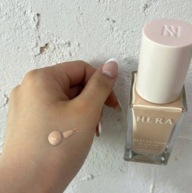 HERA リフレクション スキングロウファンデーションのクチコミ「HERA
リフレクション スキングロウファンデーション
23N1 ベージュ
ブースティングベー.....」（2枚目）