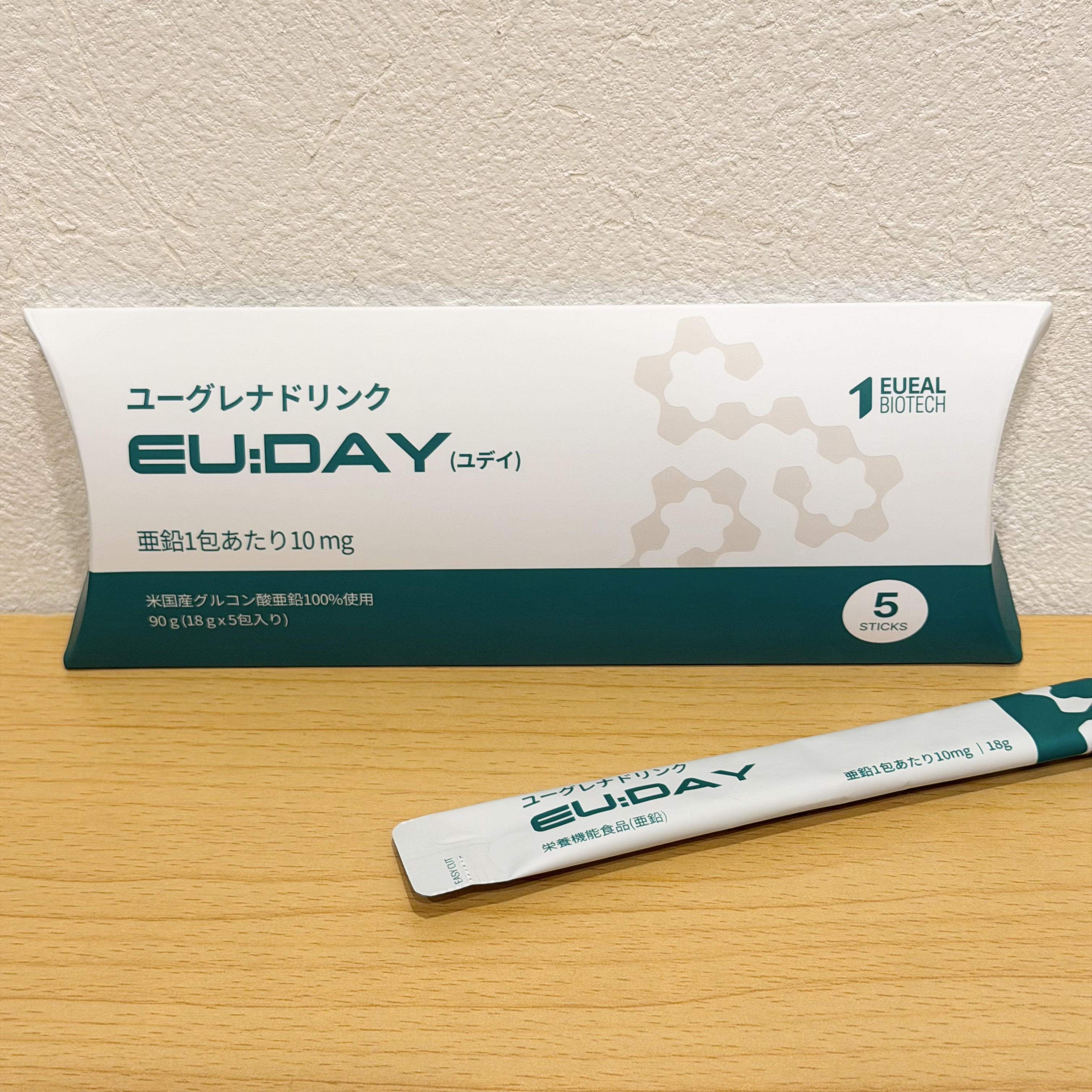 ┈┈┈┈┈┈┈┈┈┈

EU:DAY
ユーグレナドリンク

┈┈┈┈┈┈┈┈┈┈

ユーグレナって苦そうなイメージがありましたが、フルーツ風味で飲みやすく美味しい！

後味もすっきりで長く続けられそうだなと思いました🙂‍↕️

また液体タ