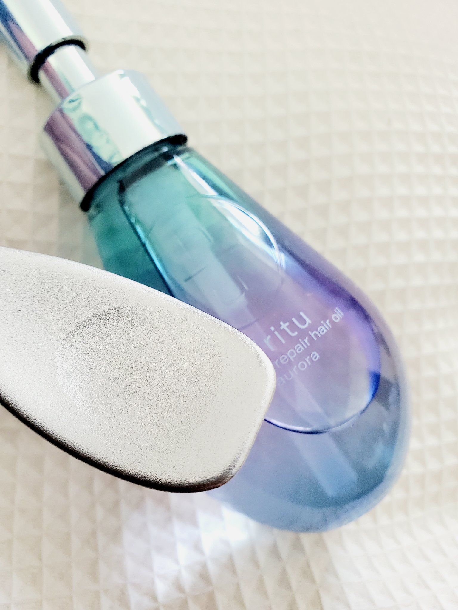 ヒリツ バランスリペアヘアオイル オーロラ/hiritu/ヘアオイルを使ったクチコミ（2枚目）