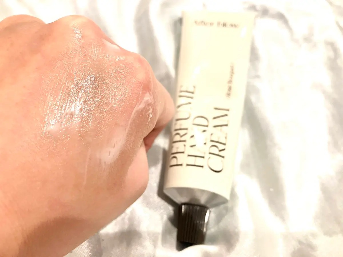  パフューム ハンドクリーム/After blow/ハンドクリームを使ったクチコミ（3枚目）