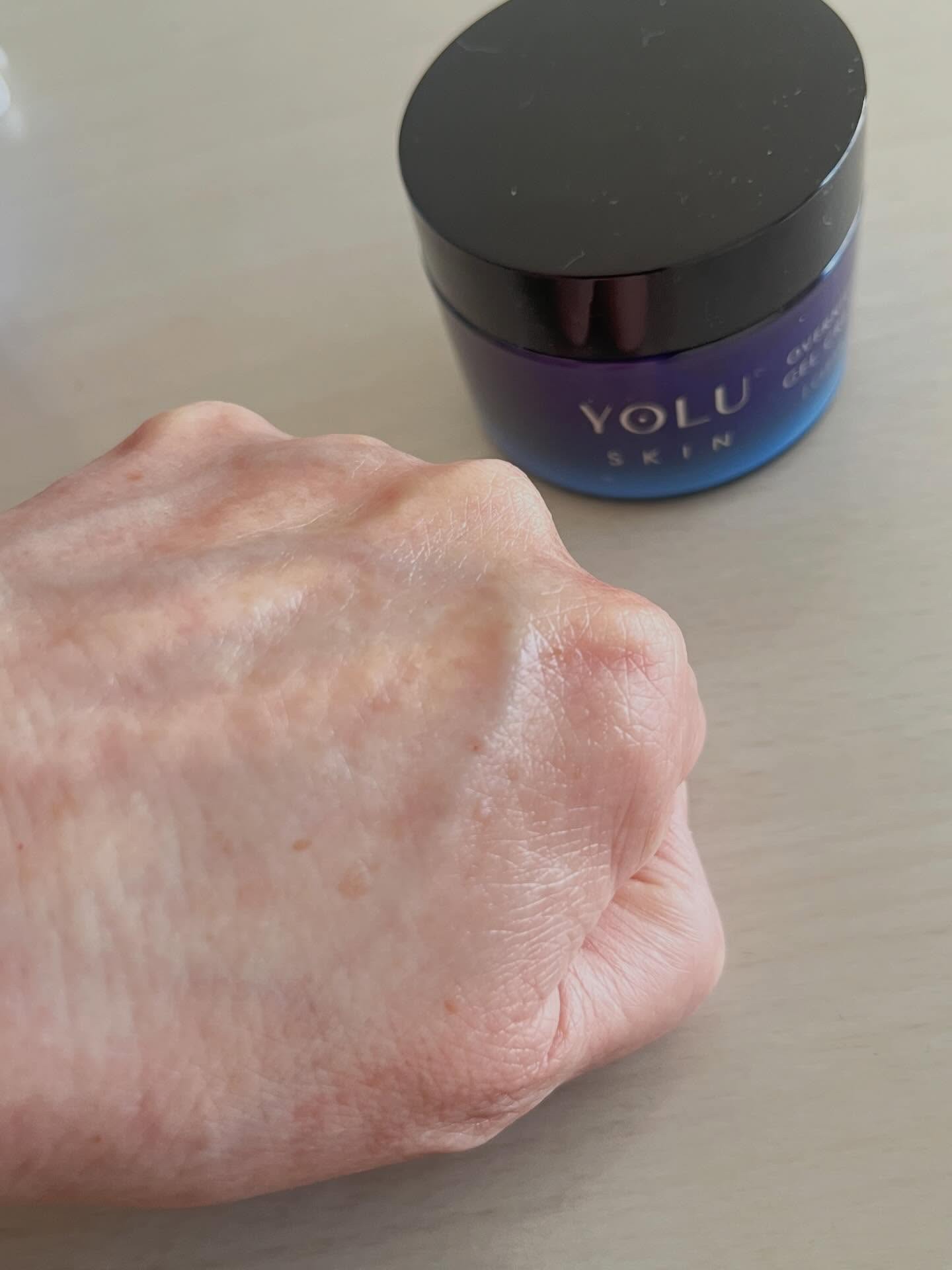 ヨル スキン オーバーナイトジェルクリーム クリア/YOLU/フェイスクリームを使ったクチコミ（3枚目）