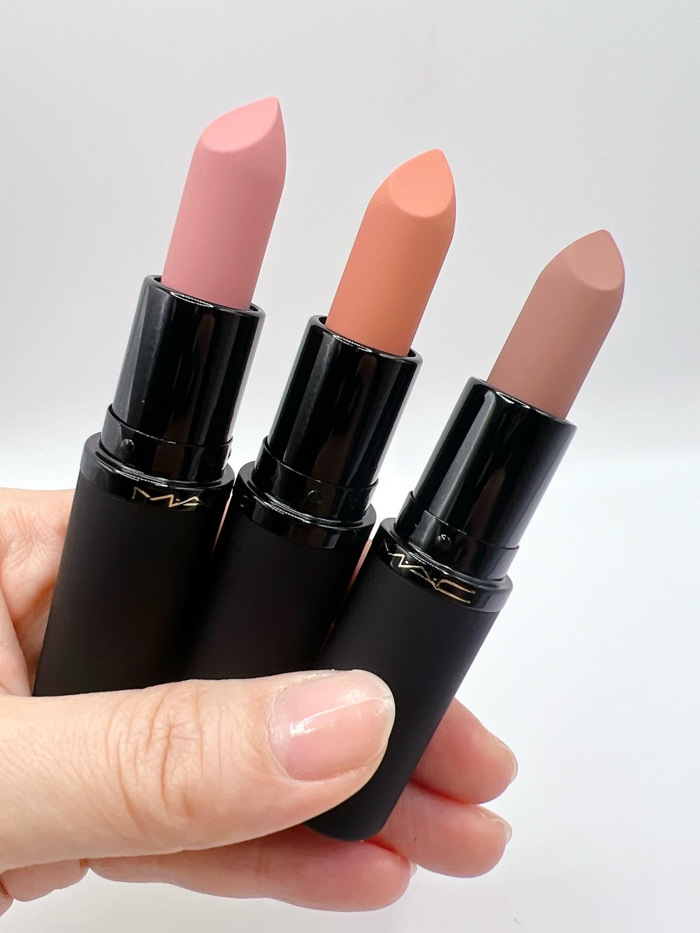 パウダー キス ヘイジー マット リップスティック/M・A・C/口紅を使ったクチコミ（1枚目）