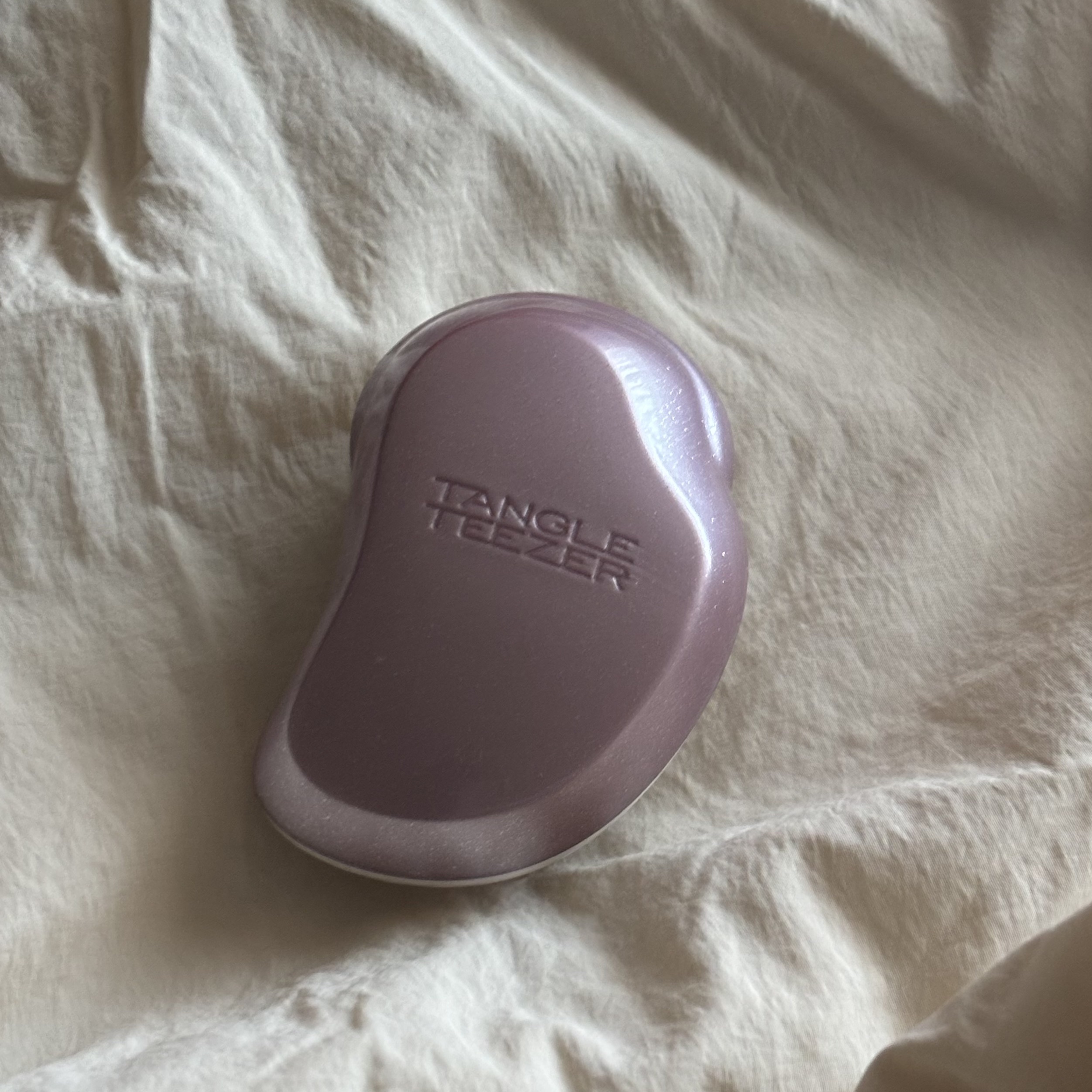 TANGLE TEEZER ザ・オリジナル ノーマルのクチコミ「 髪がするする梳ける魔法のヘアブラシ🪄髪の絡まりに悩んでいる人は絶対に使って

───────.....」（2枚目）