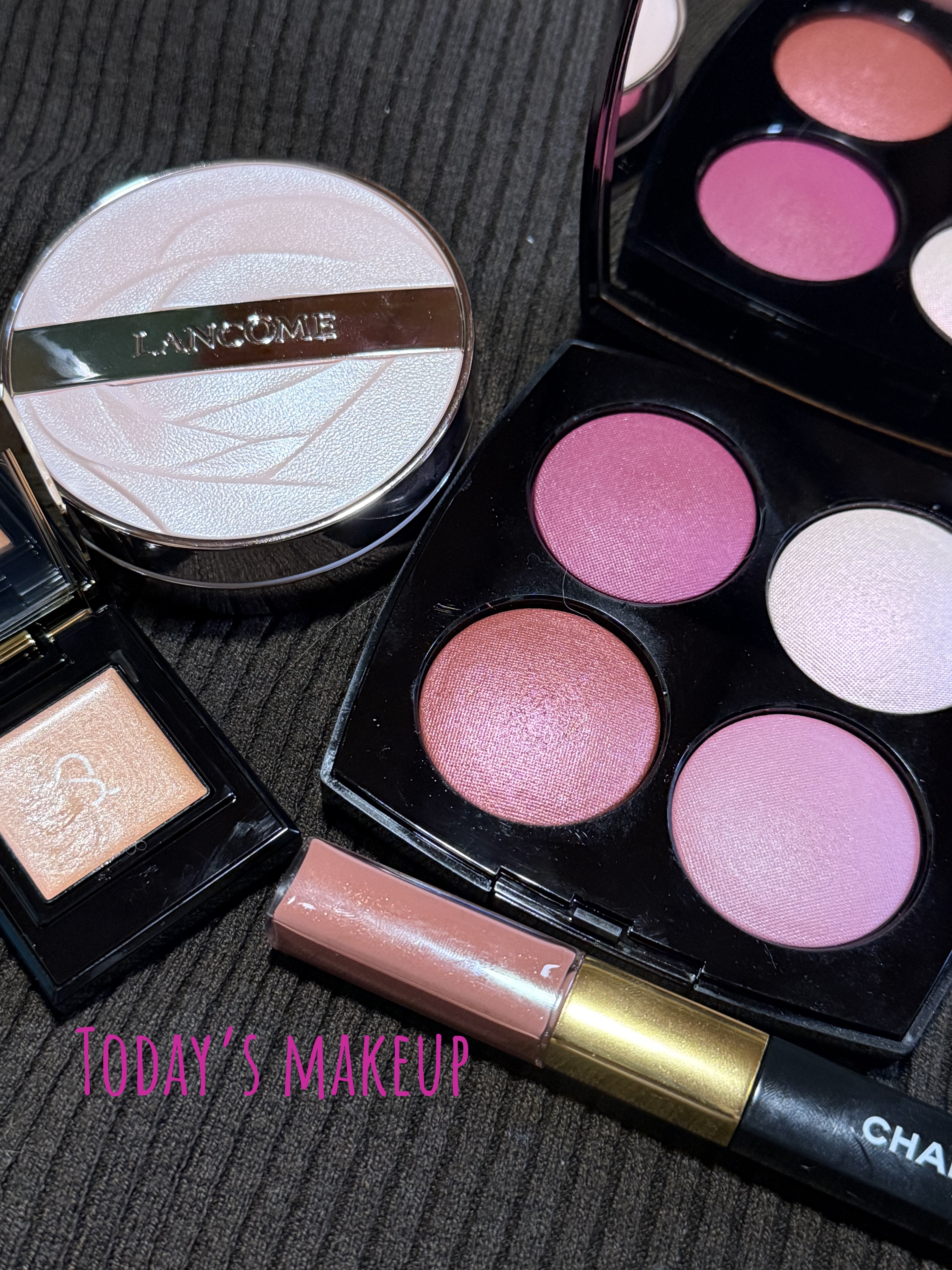 SUQQU モノ ルック アイズ eのクチコミ「🍀今日のメイク🍀


今日は、ダークブラウンのニットなので、顔色が沈まないように、ちょっと華や.....」（1枚目）