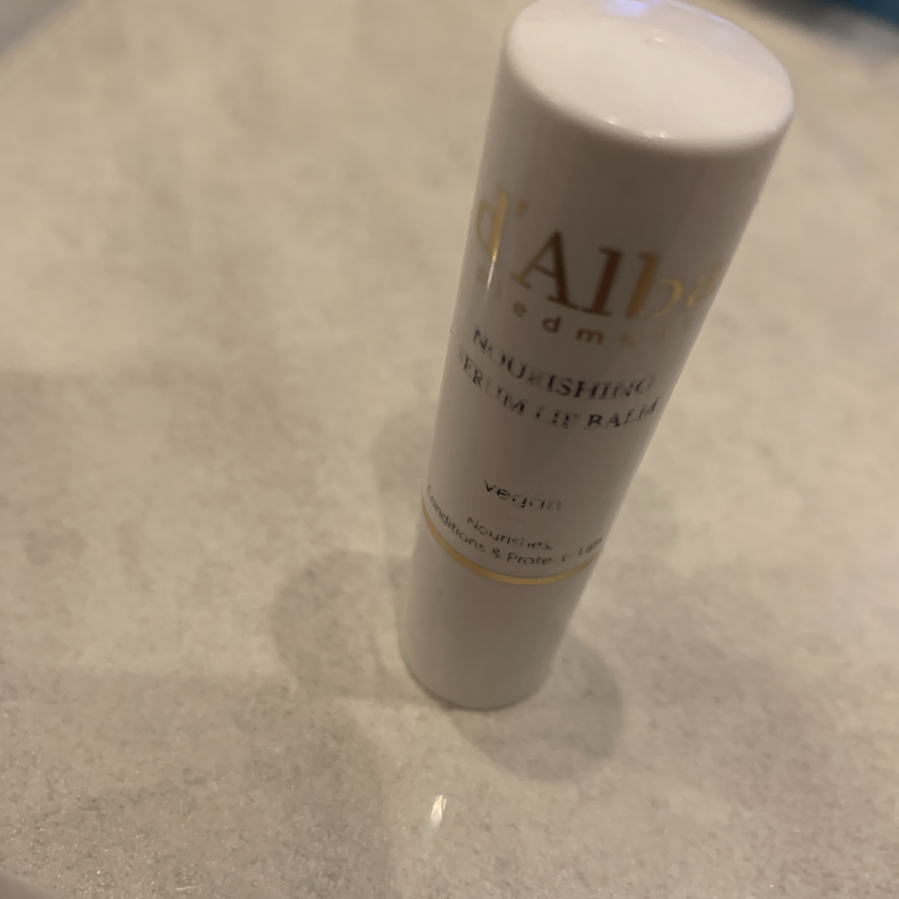 ホワイトトリュフナリシングセラムリップバーム/ダルバ/リップバームを使ったクチコミ（1枚目）