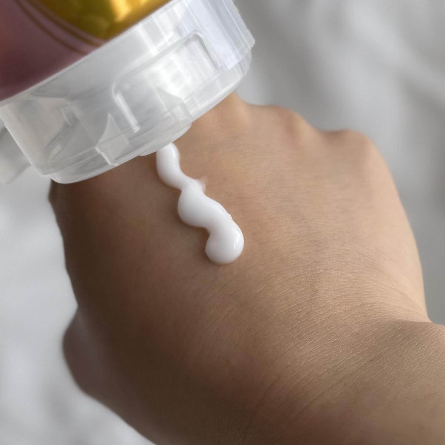 グルタヒア ボディローション ブライトニング/ヴァセリン/ボディローションを使ったクチコミ（2枚目）