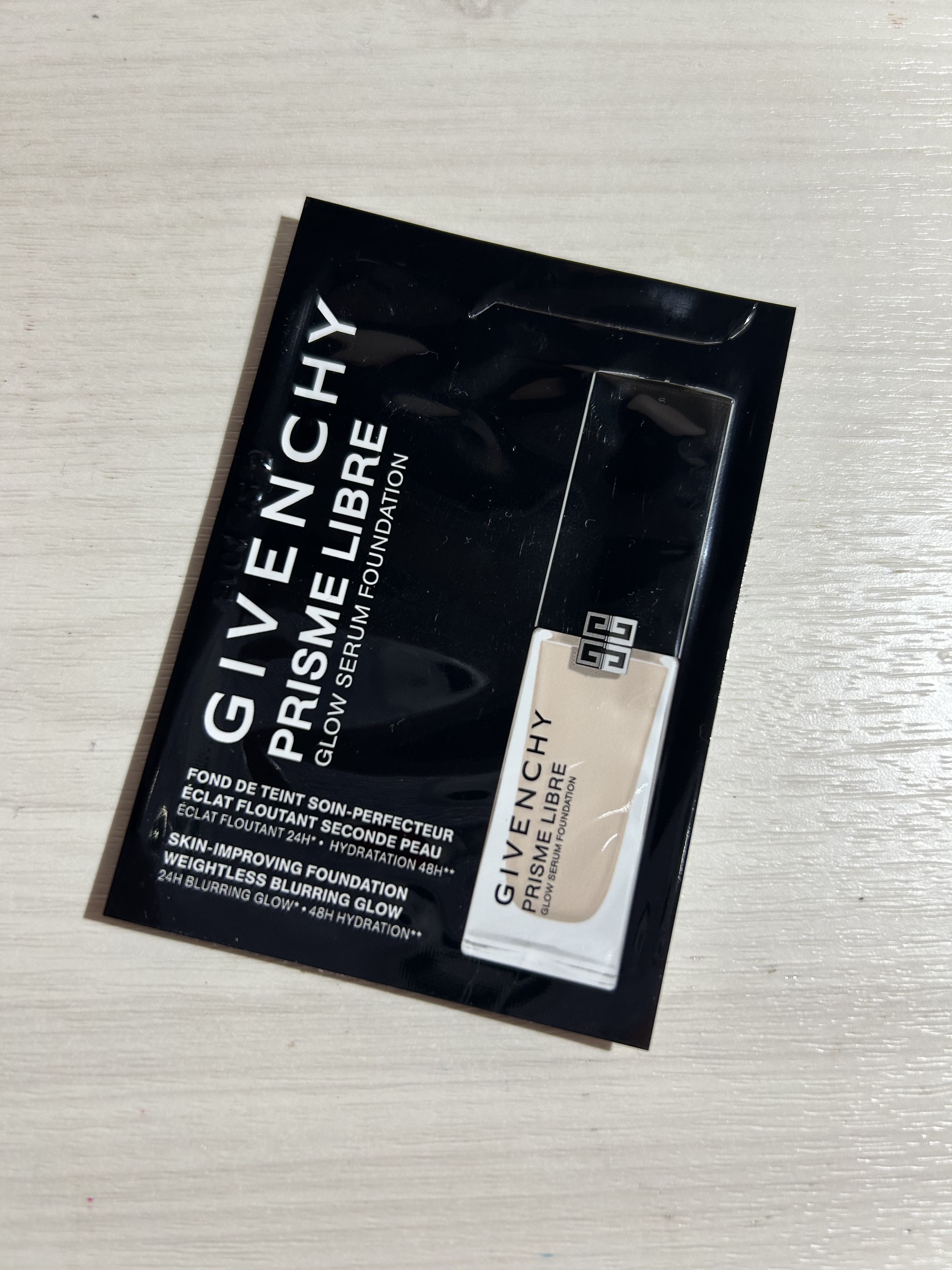GIVENCHY プリズム・リーブル・スキンケアリング・グロウのクチコミ「GIVENCHY
プリズム・リーブル・スキンケアリング・グロウ
¥7,370
#提供
.....」（1枚目）