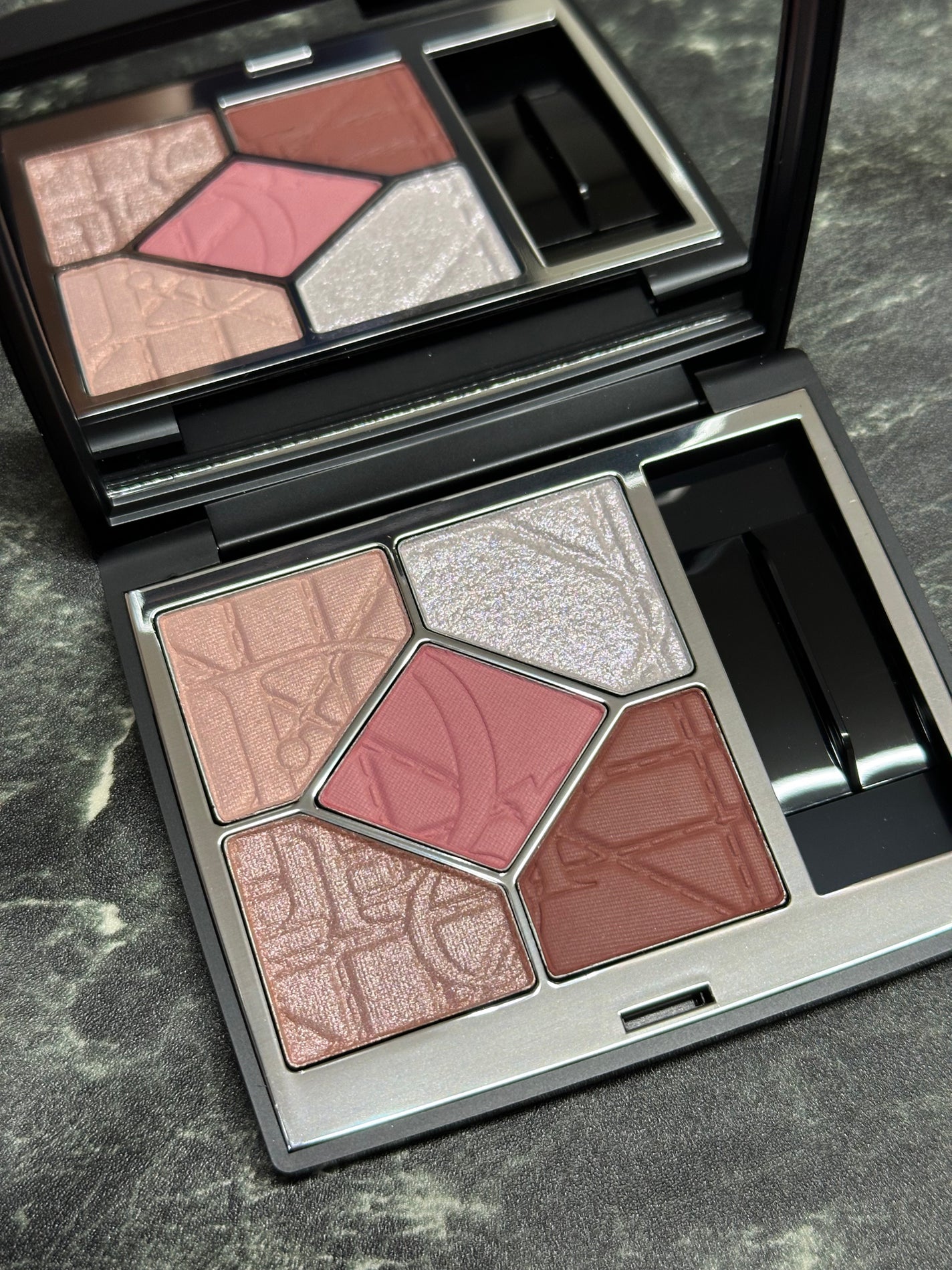 【旧】ディオールショウ サンク クルール(限定品)/Dior/アイシャドウを使ったクチコミ(4枚目)