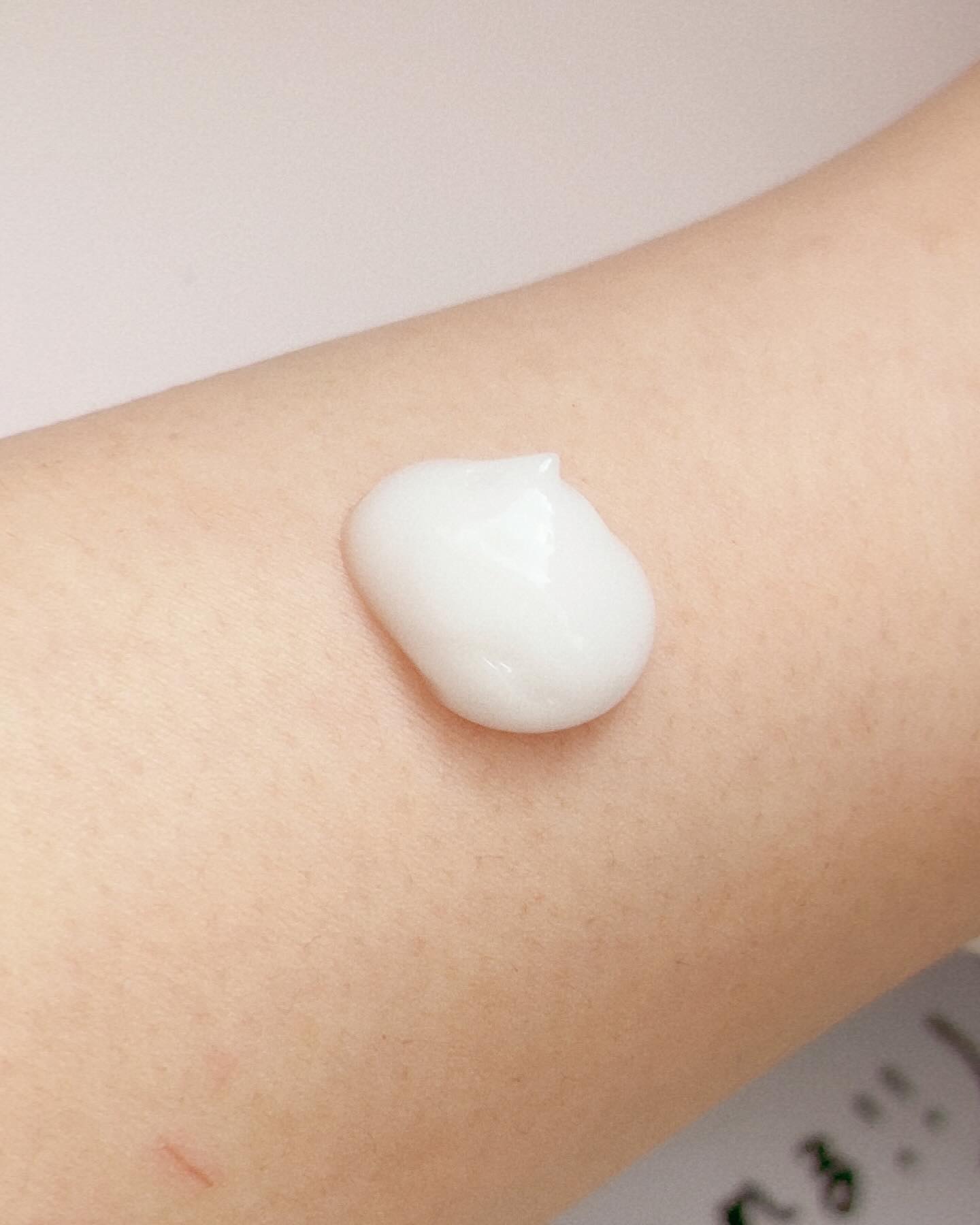 グルタヒア ボディローション ブライトニング/ヴァセリン/ボディローションを使ったクチコミ（2枚目）