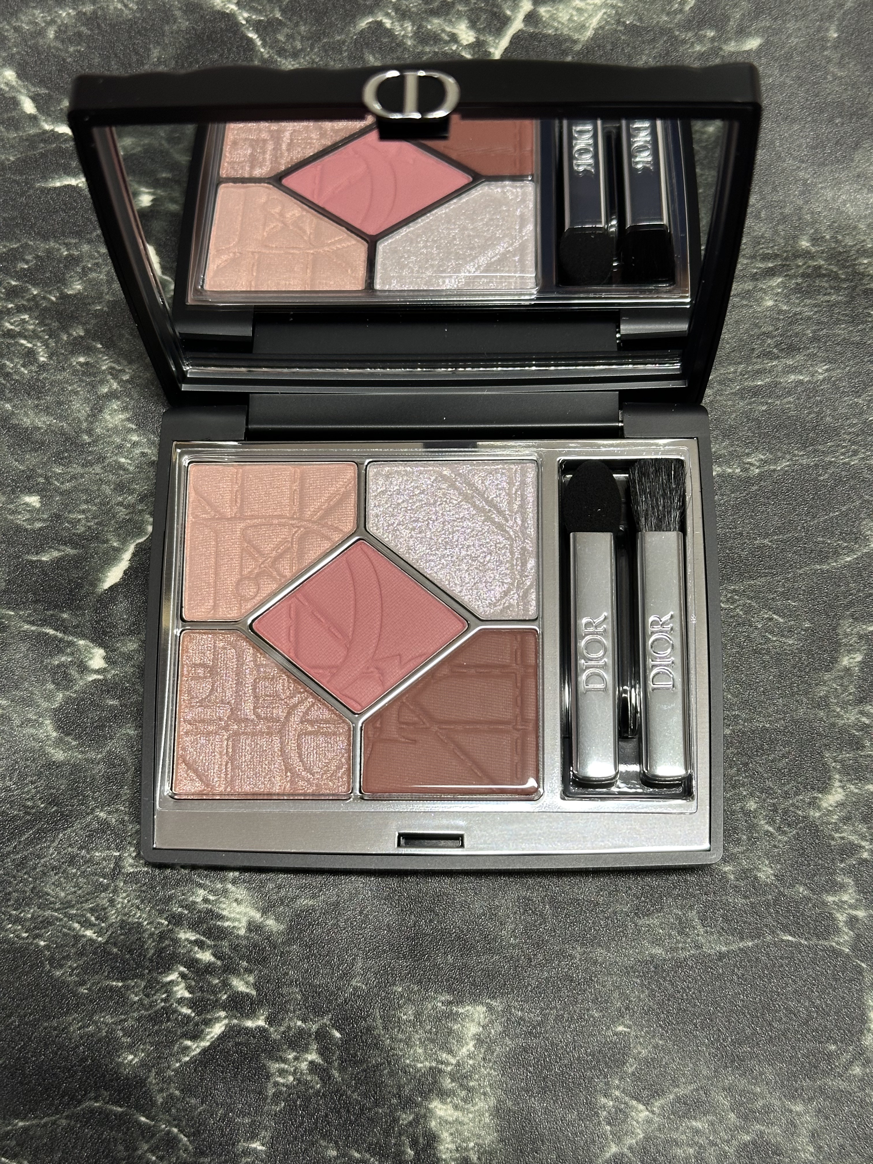 【旧】ディオールショウ サンク クルール（限定品）/Dior/アイシャドウを使ったクチコミ（3枚目）