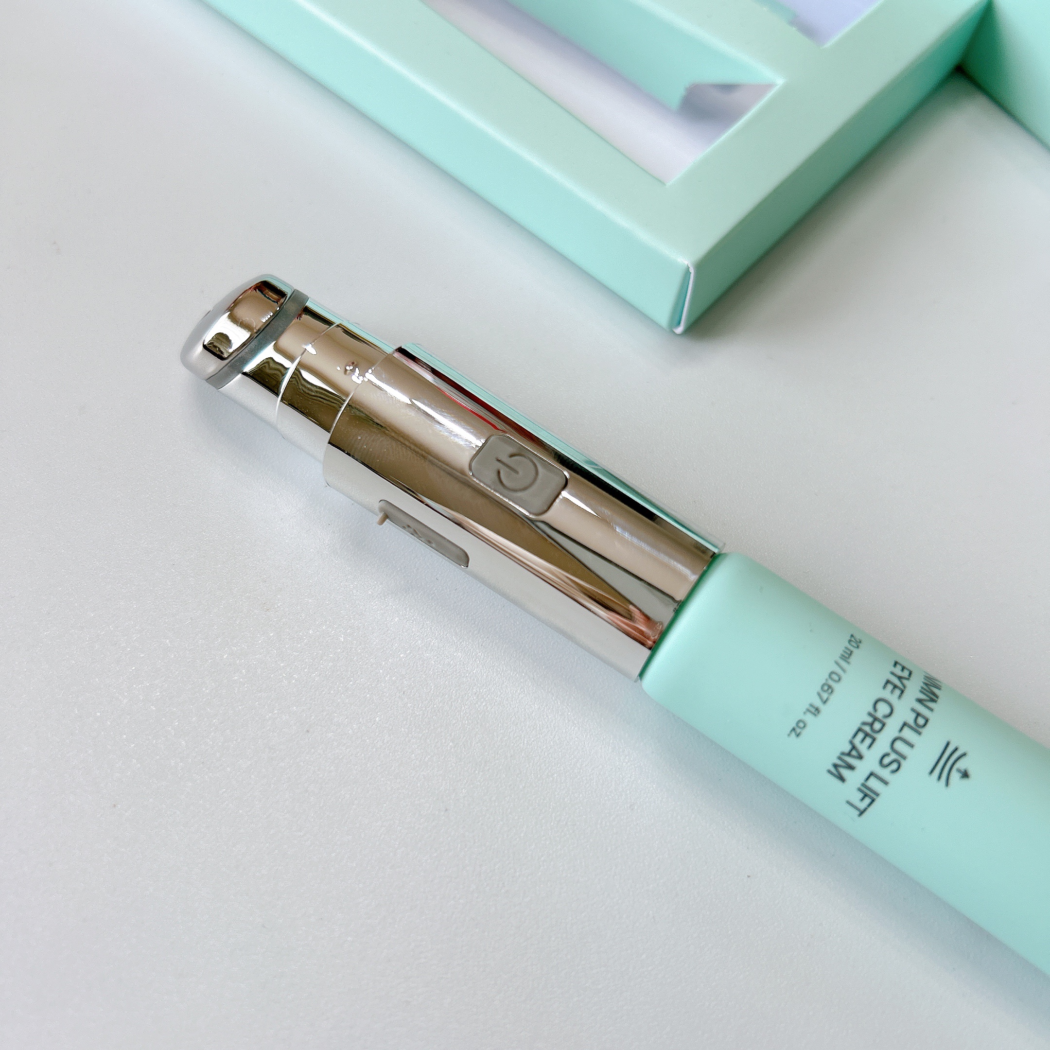 NMNプラスリフトアイクリーム/CHARDE/アイケア・アイクリームを使ったクチコミ（2枚目）