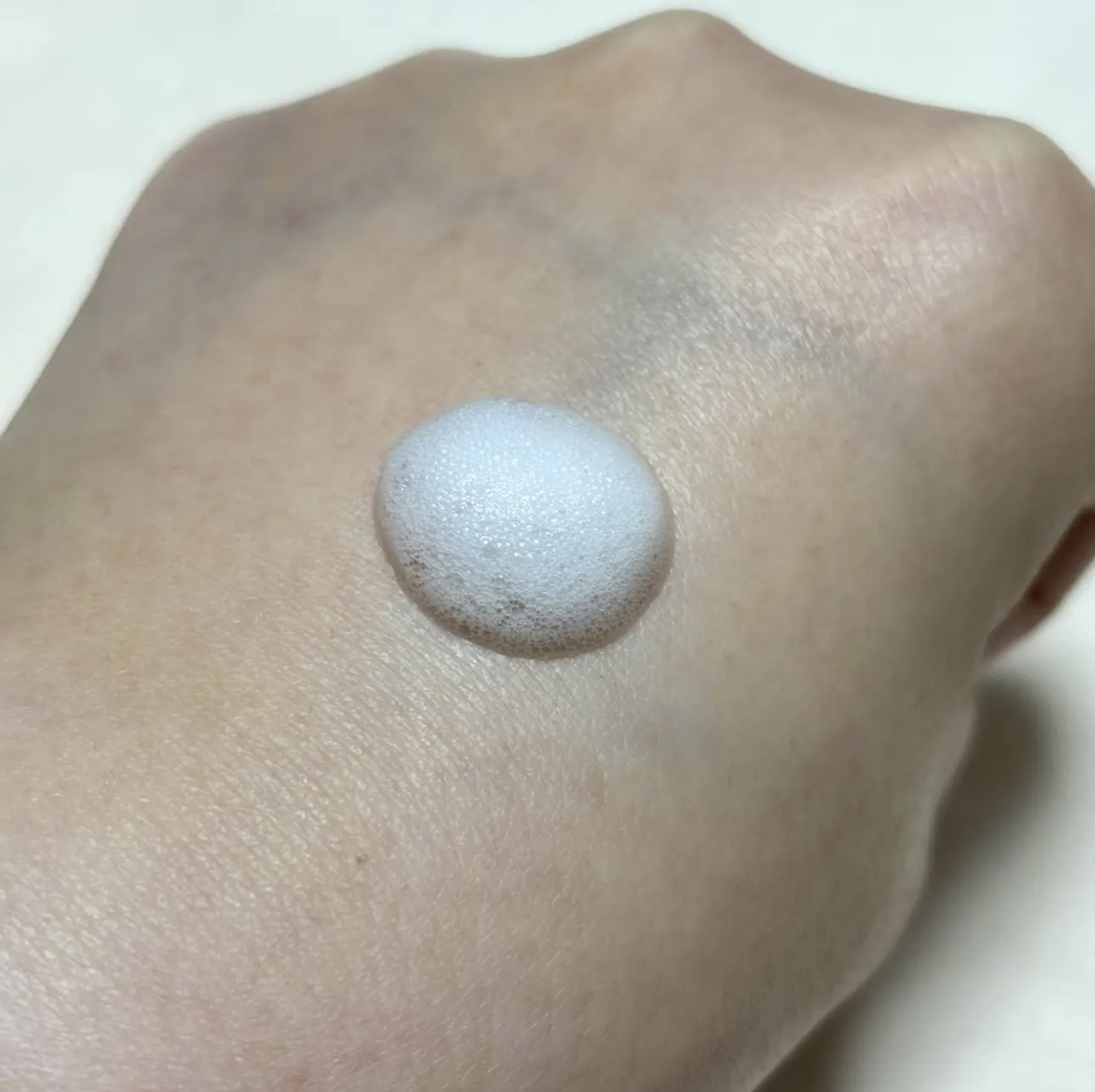 VT レチノール コラーゲン ピンクマイクロバブルセラムのクチコミ「────────────

VT
レチノール コラーゲン 
ピンクマイクロバブルセラム

──.....」（2枚目）