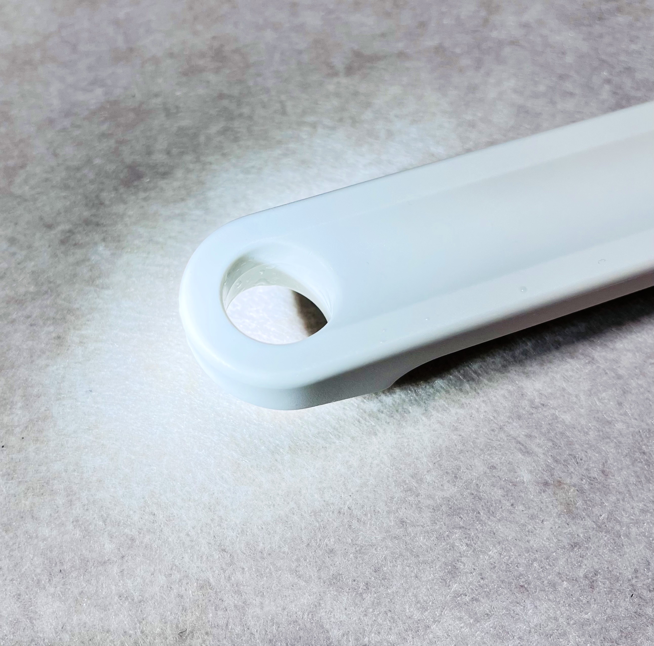 無印良品 ポリプロピレンシャワーブラシのクチコミ「無印良品のシャワーブラシです。

取っ手が長いので、届きにくい背中も洗えます。

人によっては.....」（2枚目）