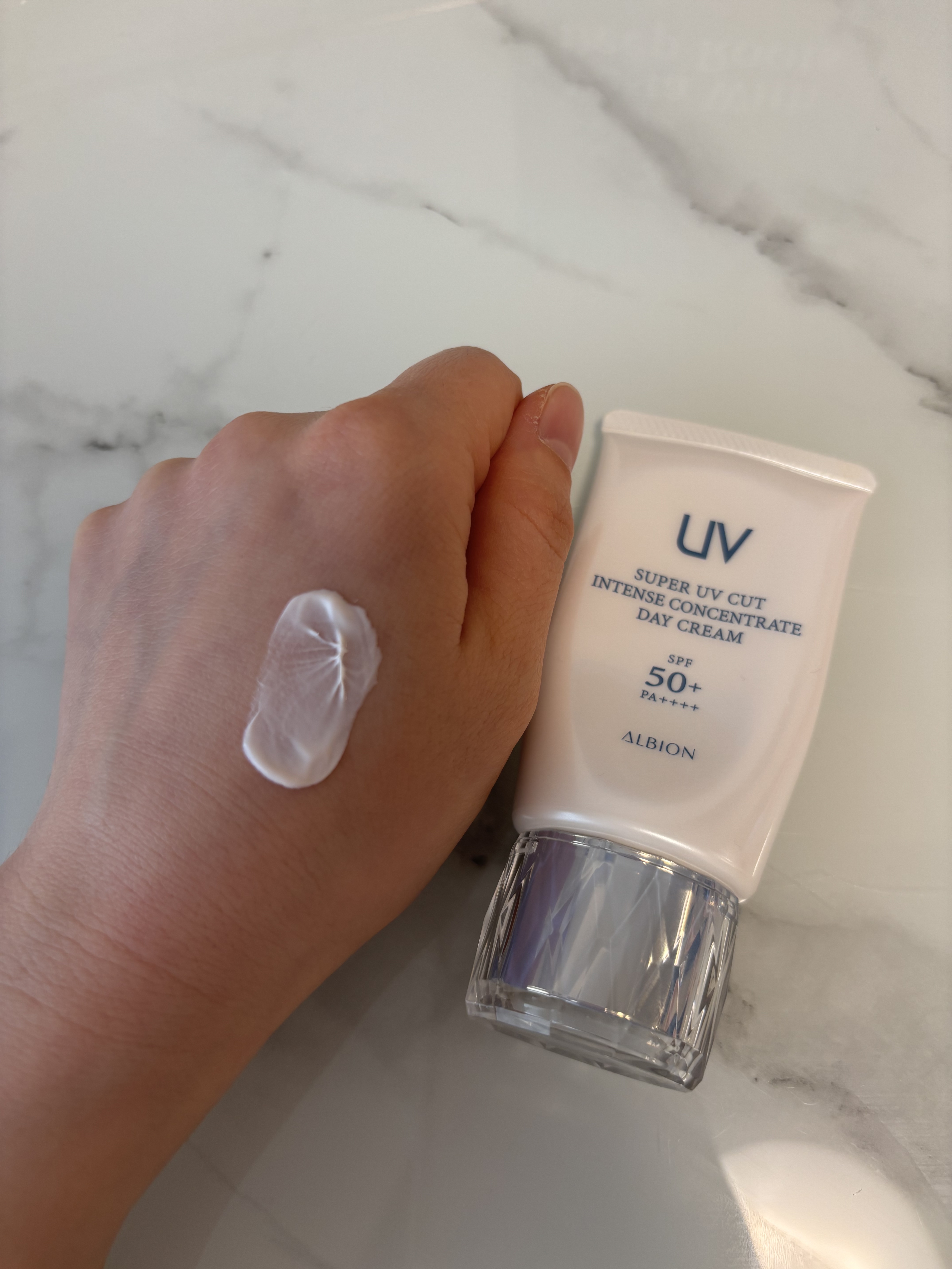 スーパー UV カット インテンスコンセントレート デイクリーム/ALBION/日焼け止めクリームを使ったクチコミ（3枚目）
