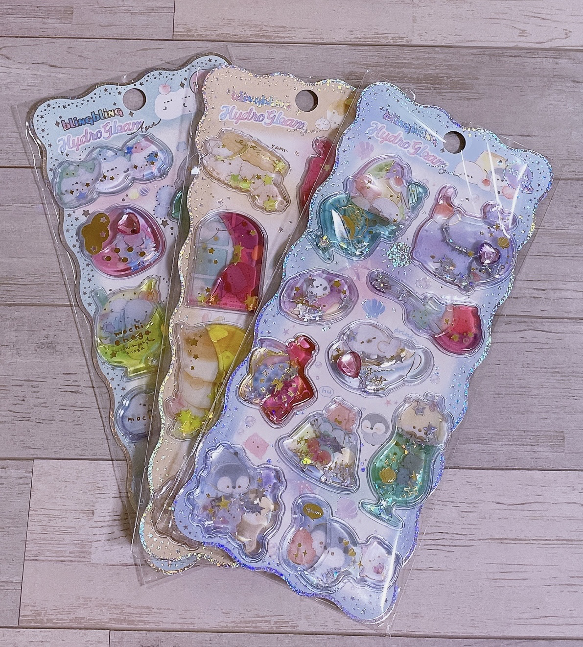 Amazon
ウォーターシール


従兄弟の子供に購入したんだけど、
めちゃくちゃ喜んでいた😂


中の水が色付きで、
キラッキラの星や動物が入っています✨

1つ300円くらいなので、
可愛いウォーターシールを探している方は、
ぜひチェ