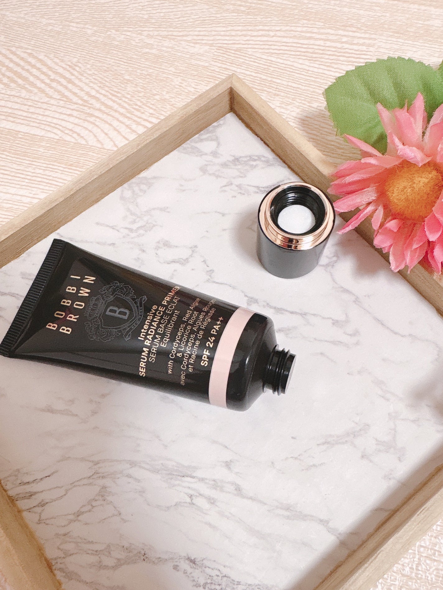 インテンシブ セラム ラディアンス プライマー/BOBBI BROWN/化粧下地を使ったクチコミ(2枚目)