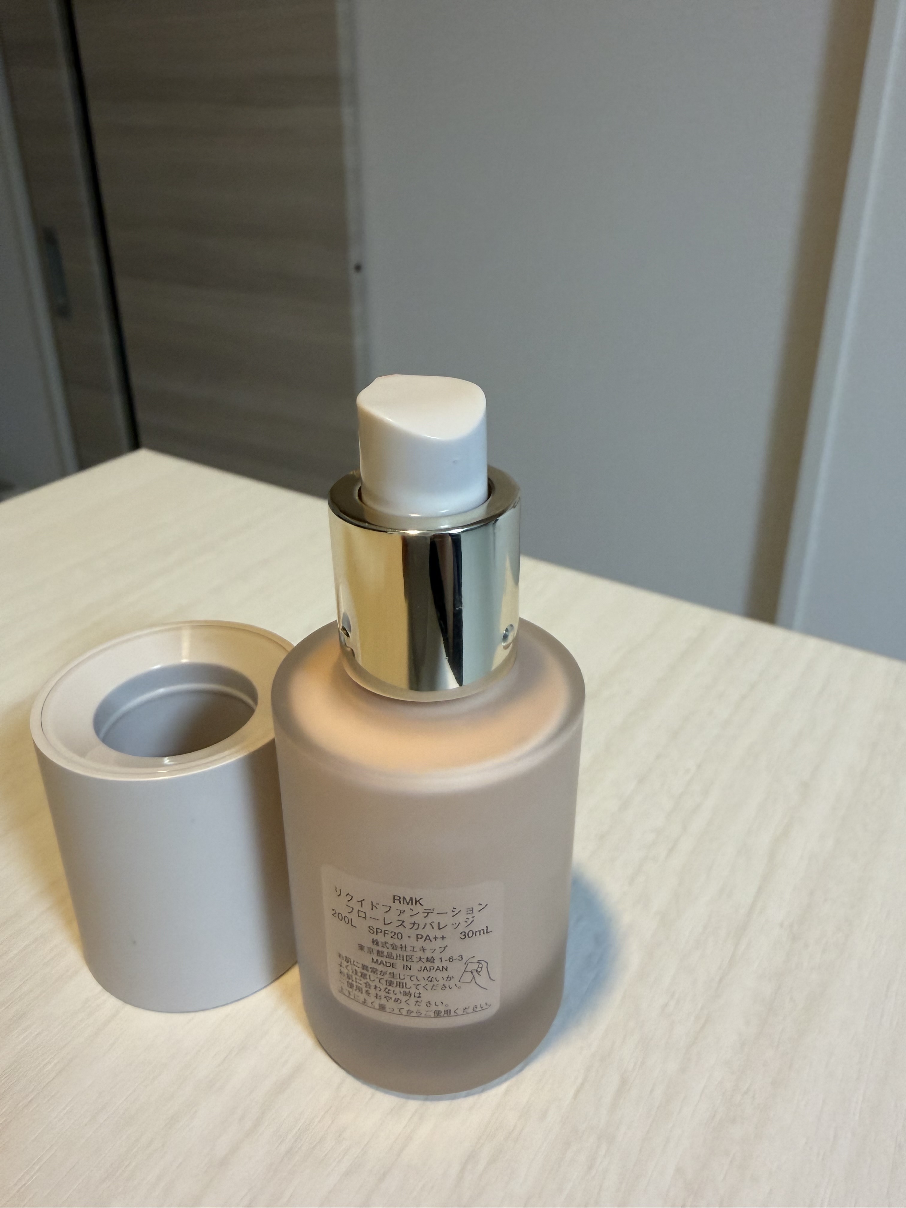 RMK リクイドファンデーション フローレスカバレッジ/RMK/リキッドファンデーションを使ったクチコミ（2枚目）