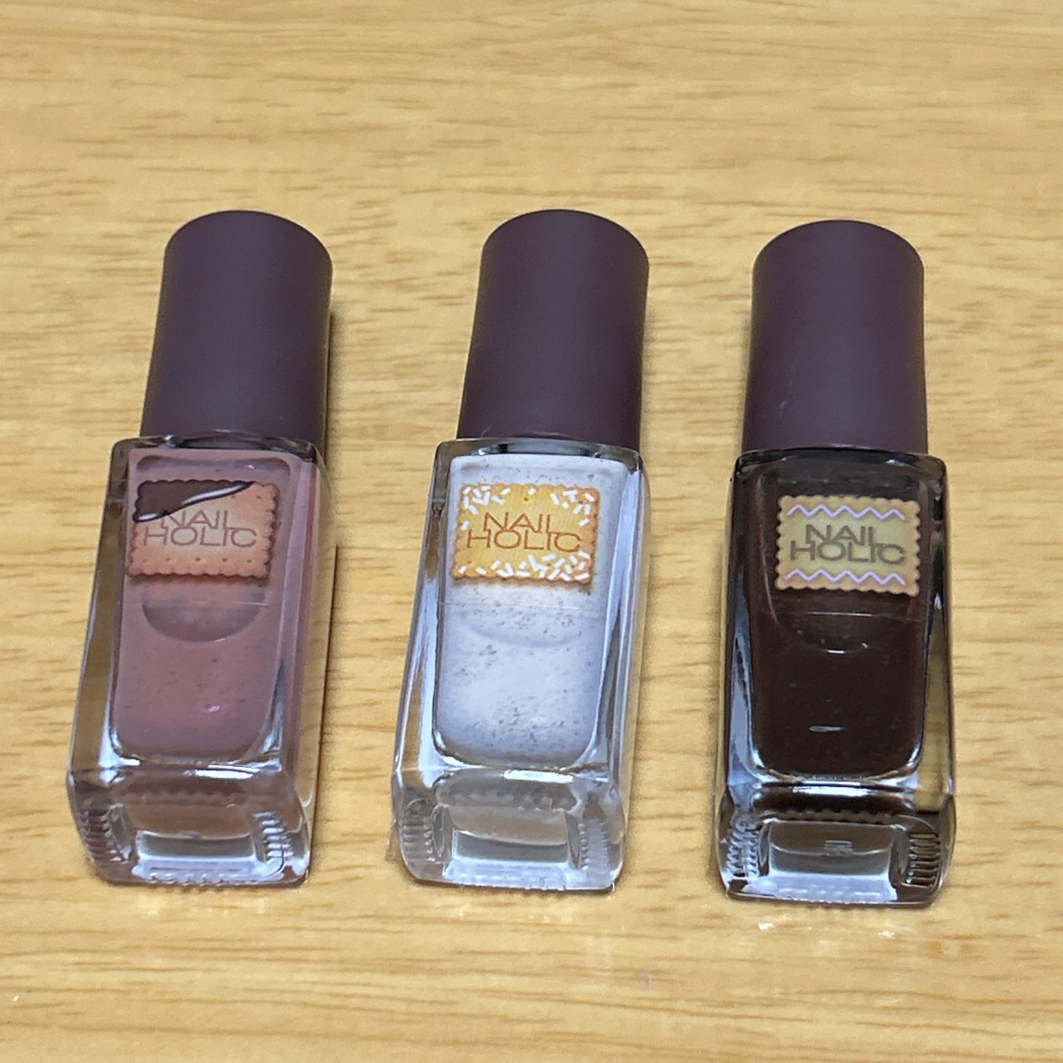 ネイルホリック リミテッドカラー Winter Sweet Biscuit/ネイルホリック/マニキュアを使ったクチコミ（3枚目）