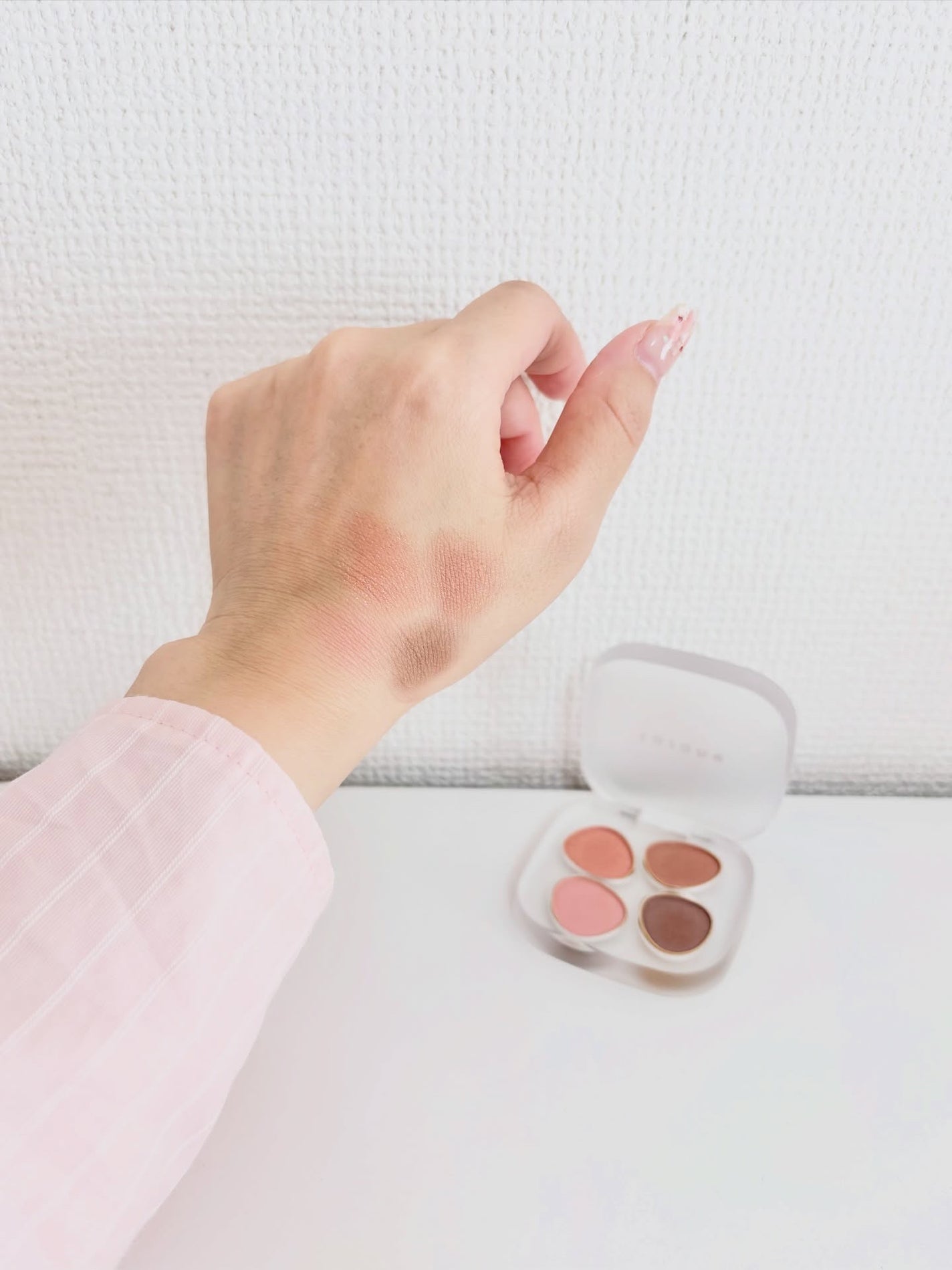 トーン ペタル フロート アイパレット/to/one/アイシャドウパレットを使ったクチコミ(4枚目)