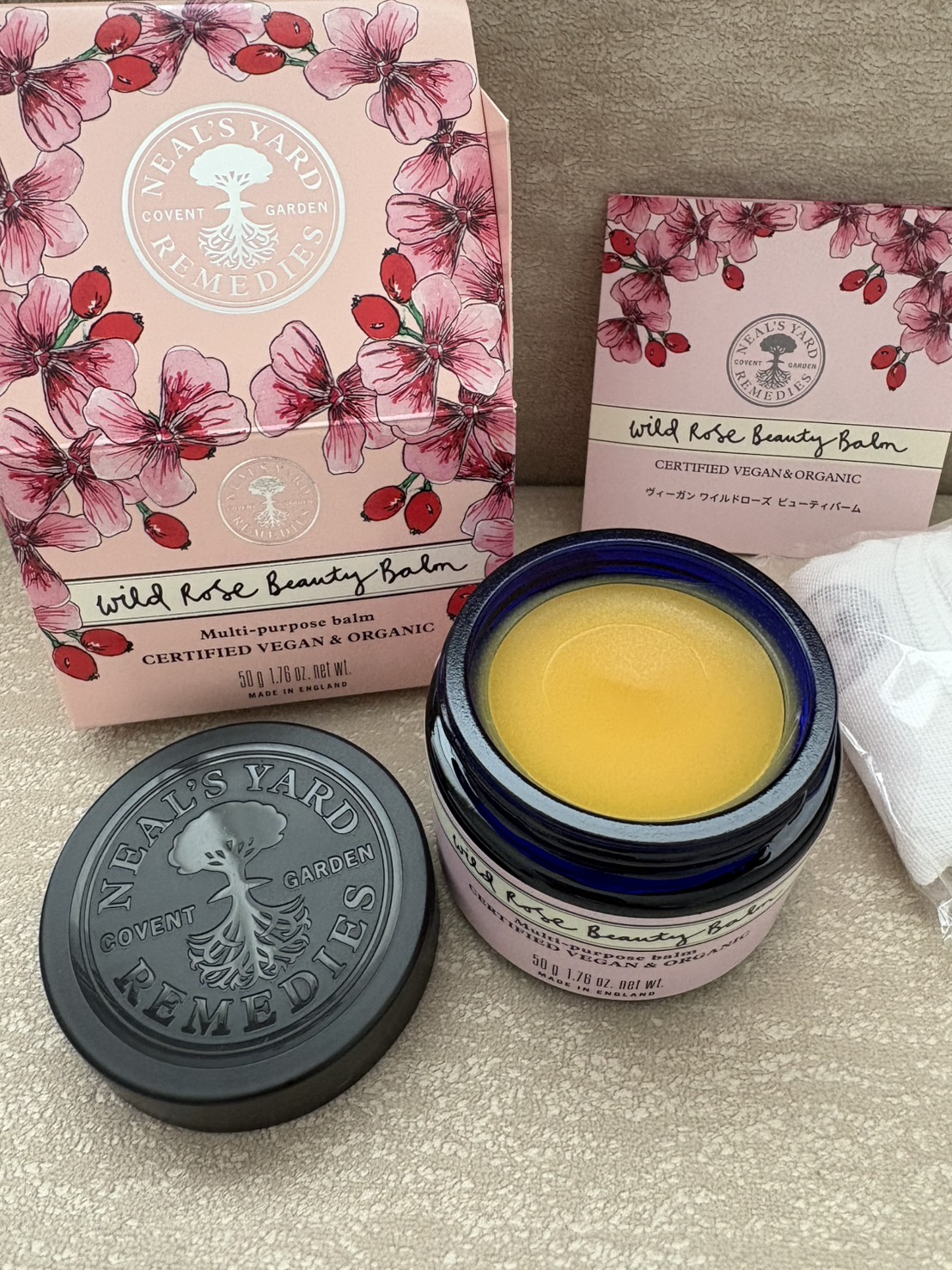 ニールズヤード レメディーズ ヴィーガン ワイルドローズ ビューティバームのクチコミ「肌荒れ・冬場の乾燥が気になり、オーガニック＆ヴィーガン処方ということで気になり購入してみました.....」（1枚目）