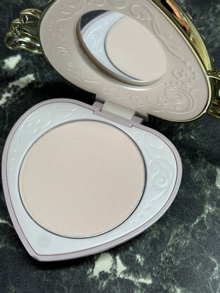 ミラクルロマンス シャイニングムーンパウダー 2025 Limited Edition/ミラクルロマンス/プレストパウダーを使ったクチコミ(8枚目)