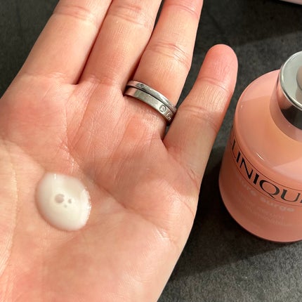 モイスチャー サージ グロウ リファイン セラム(美容液)/CLINIQUE/美容液を使ったクチコミ(3枚目)