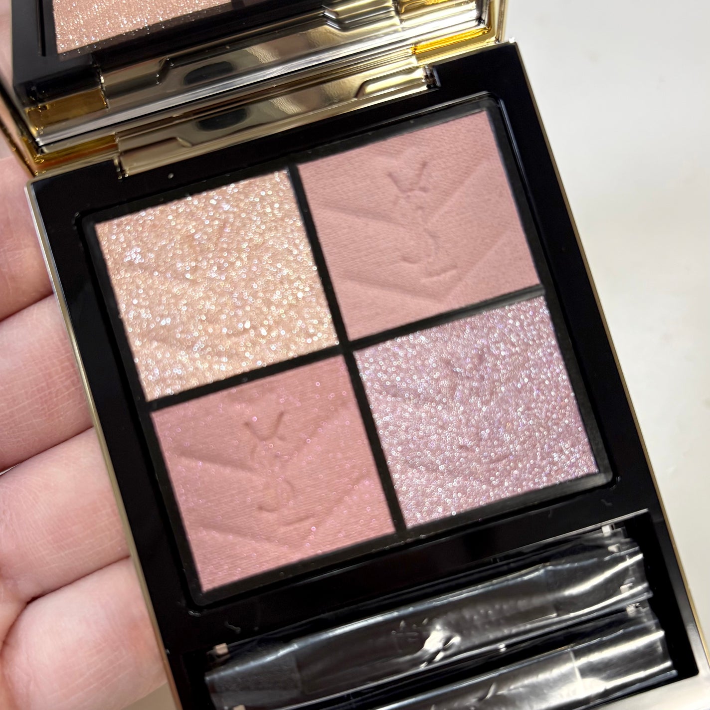 クチュール ミニ クラッチ/YVES SAINT LAURENT BEAUTE/アイシャドウパレットを使ったクチコミ(4枚目)