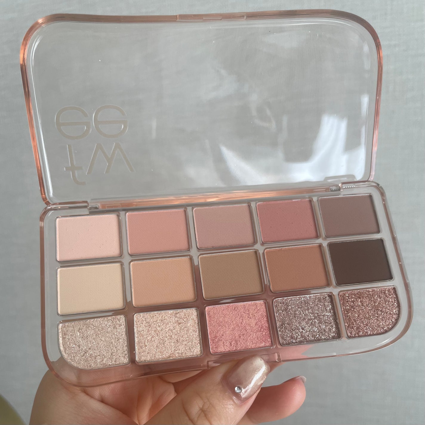 フィー モアムードアイパレット/fwee/アイシャドウパレットを使ったクチコミ(4枚目)