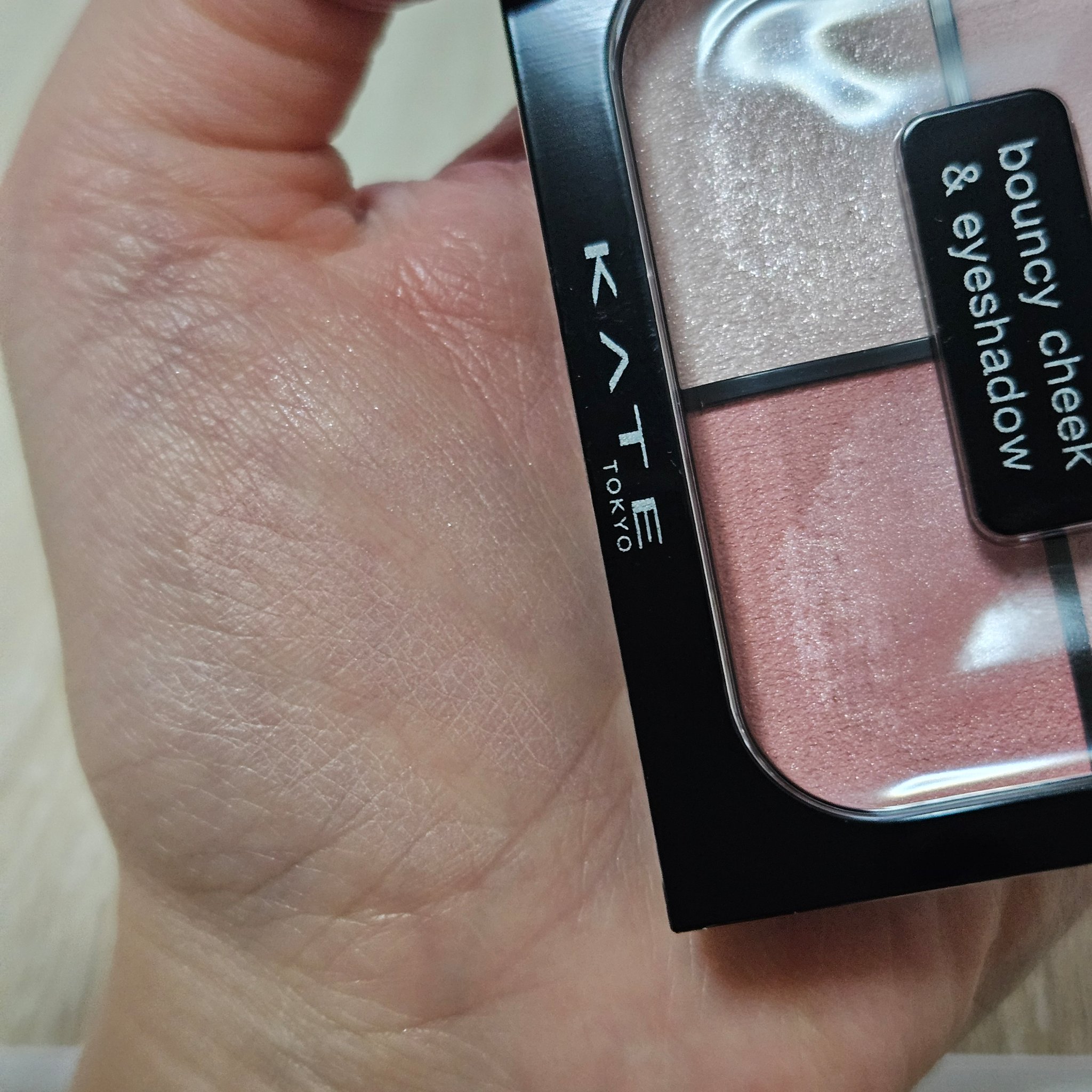 バウンシーチークシャドウ/KATE/マルチパレットを使ったクチコミ（3枚目）