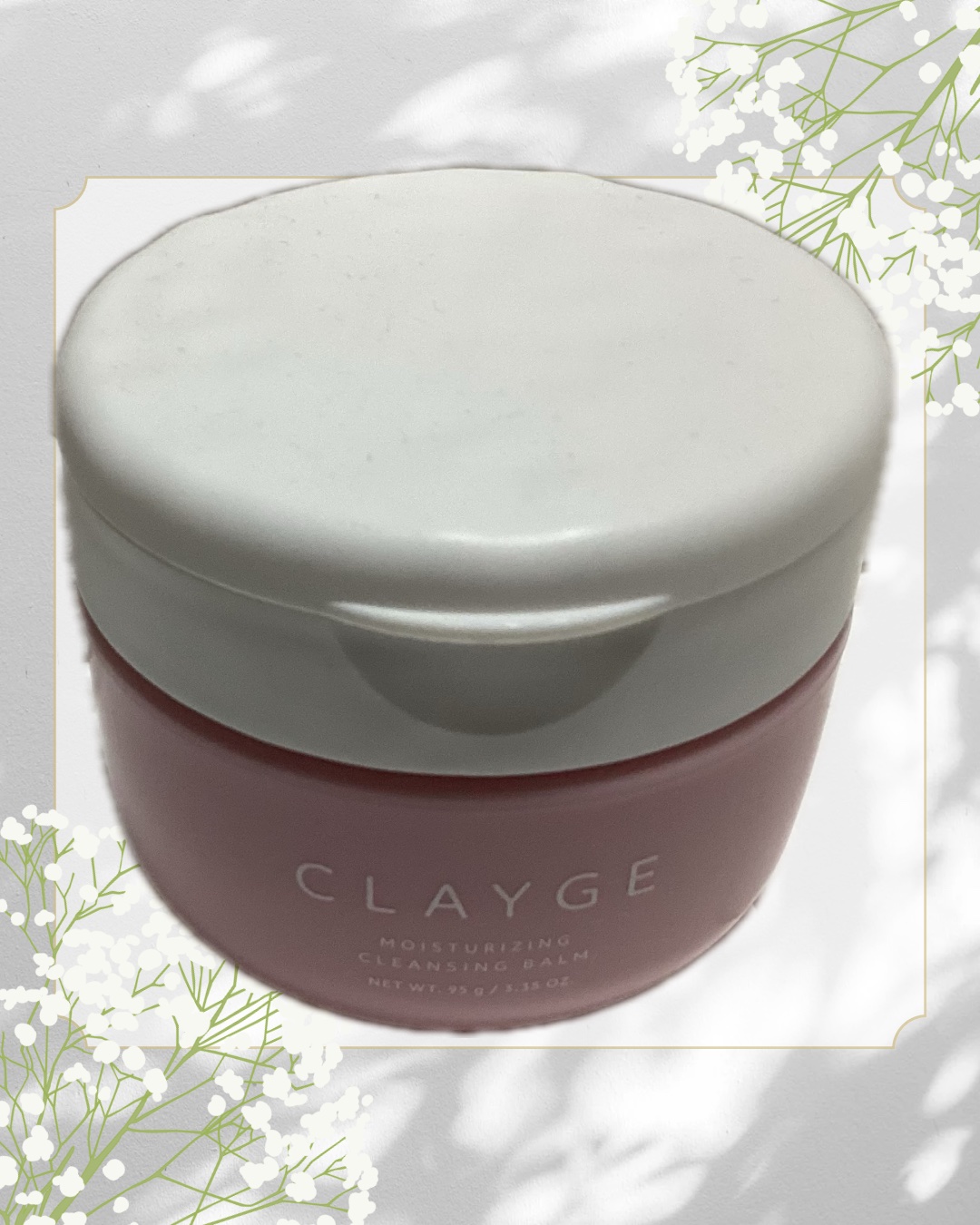 乾燥したくない日のクレンジング

CLAYGE（クレージュ）モイスチャライジング クレンジングバーム

美容的な魅力として⬇️
	•	クレイ×美容オイル配合
　汚れはしっかり落としつつ、肌に必要なうるおいはキープ
	•	乾燥しがちな肌にやさ