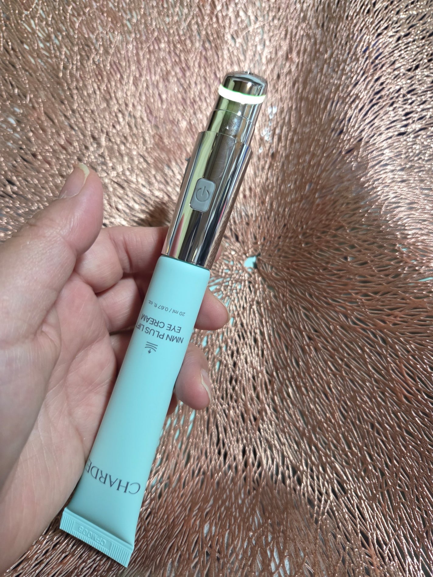 NMNプラスリフトアイクリーム/CHARDE/アイケア・アイクリームを使ったクチコミ(4枚目)