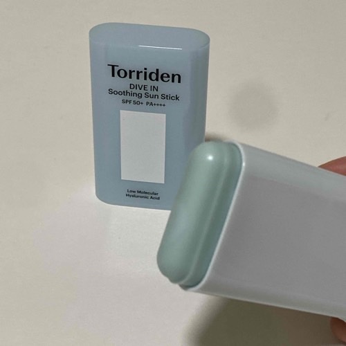 ダイブイン モイスチャー スージング サンスティック/Torriden/日焼け止めスティックを使ったクチコミ（2枚目）