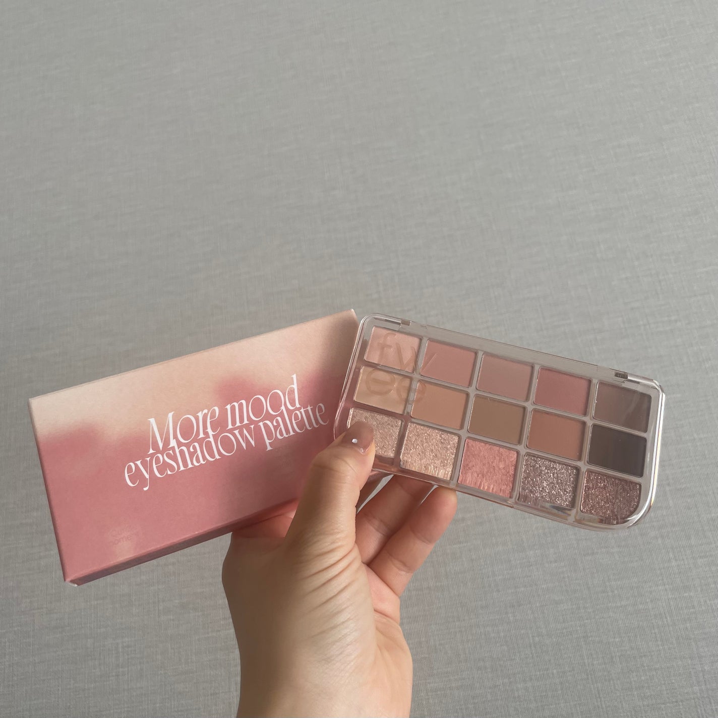 フィー モアムードアイパレット/fwee/アイシャドウパレットを使ったクチコミ(2枚目)