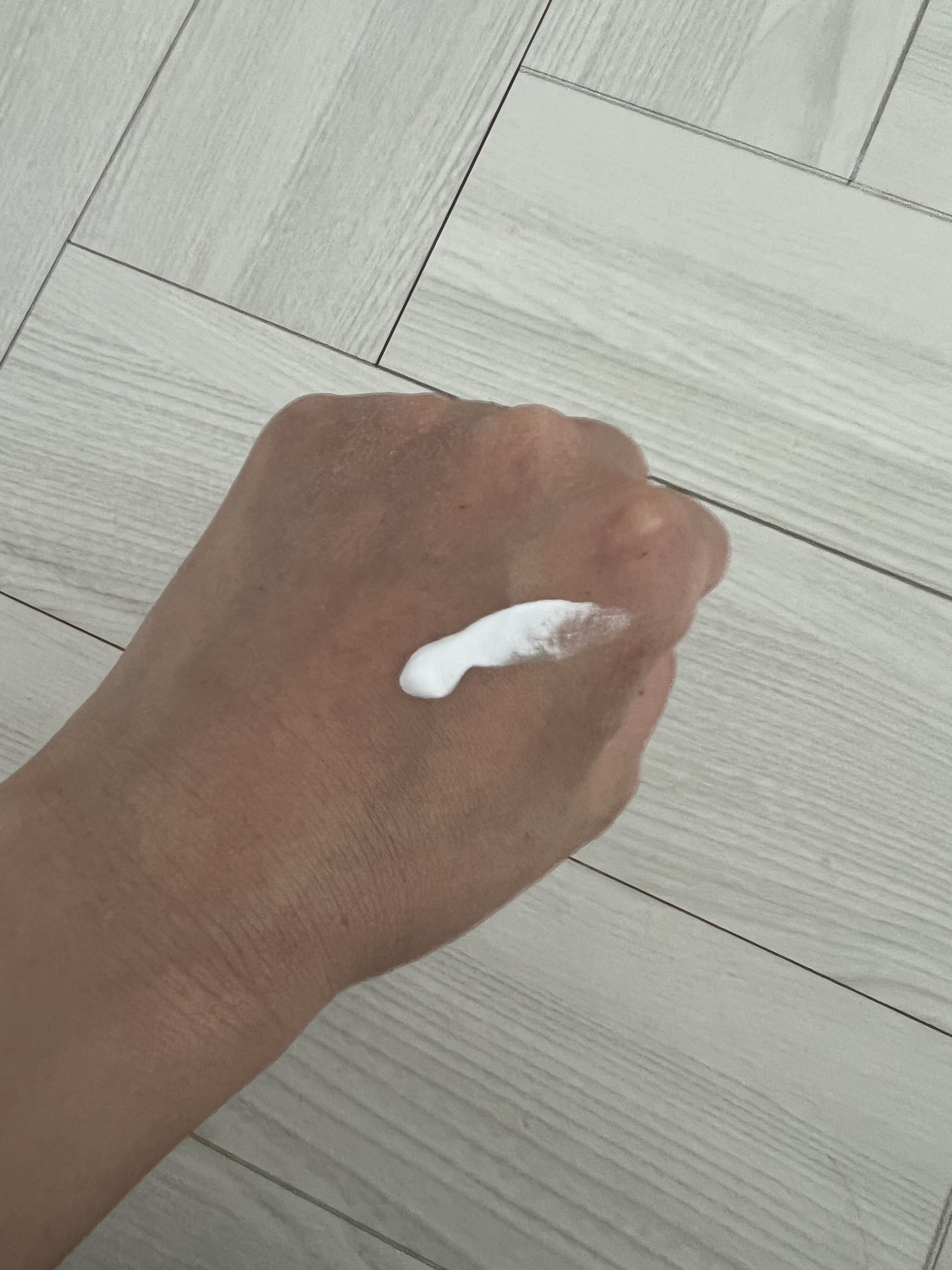 オールアバウトグロウトーンアップクリーム/CHASIN'RABBITS/化粧下地を使ったクチコミ（2枚目）