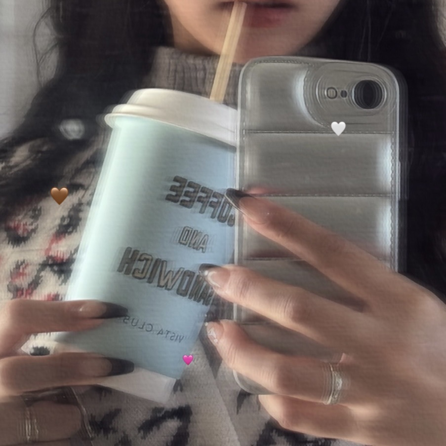 
1月ネイル🤎🩷
トレンドのブラウンをベースに、
パステルピンクをやさしく効かせたフレンチネイル💅

可愛さは控えめに、
キラキラパーツはワンポイントだけプラスして
上品さの中にほんのり甘さを🤍

30代でも浮かない、
きれいめ×大