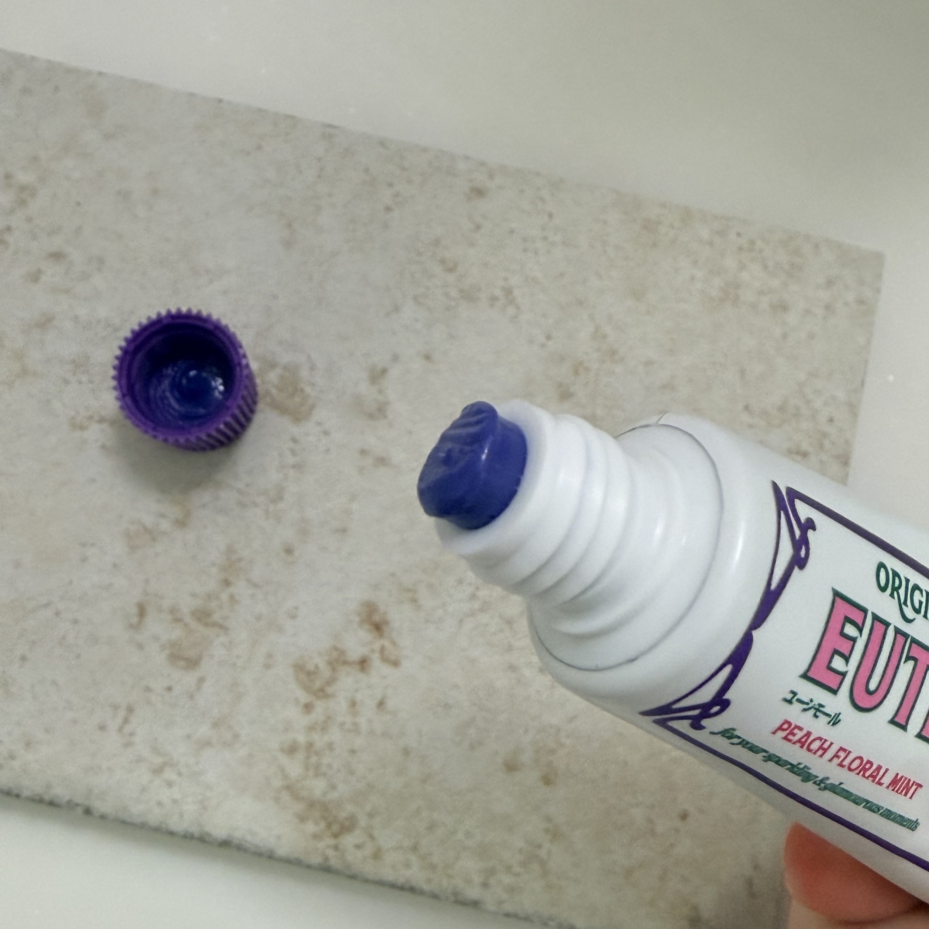 ホワイトパープル歯みがき ピーチフローラルミントの香り/EUTHYMOL/歯磨き粉を使ったクチコミ（2枚目）