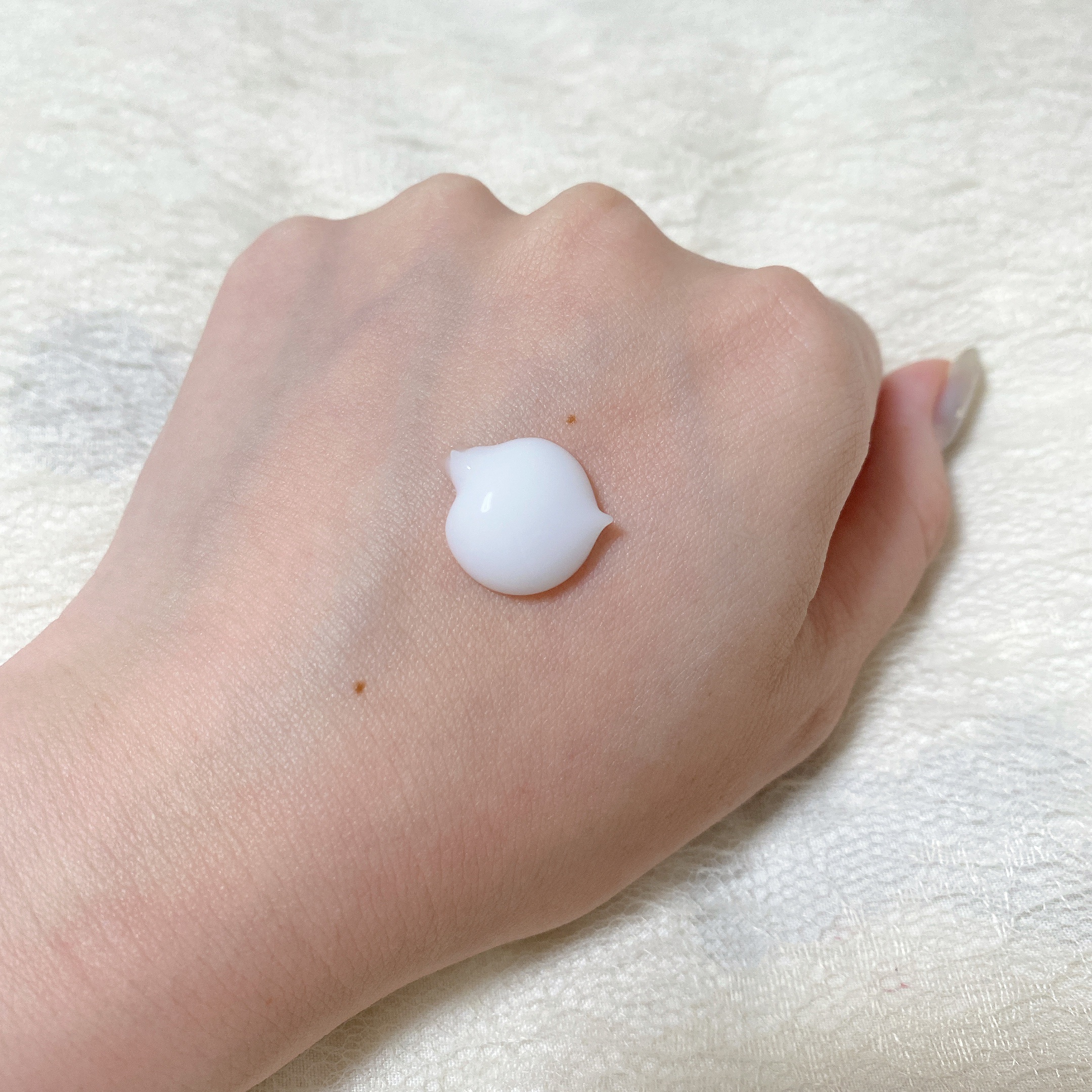 エッセンスインヘアミルク/オルビス/ヘアミルクを使ったクチコミ（2枚目）