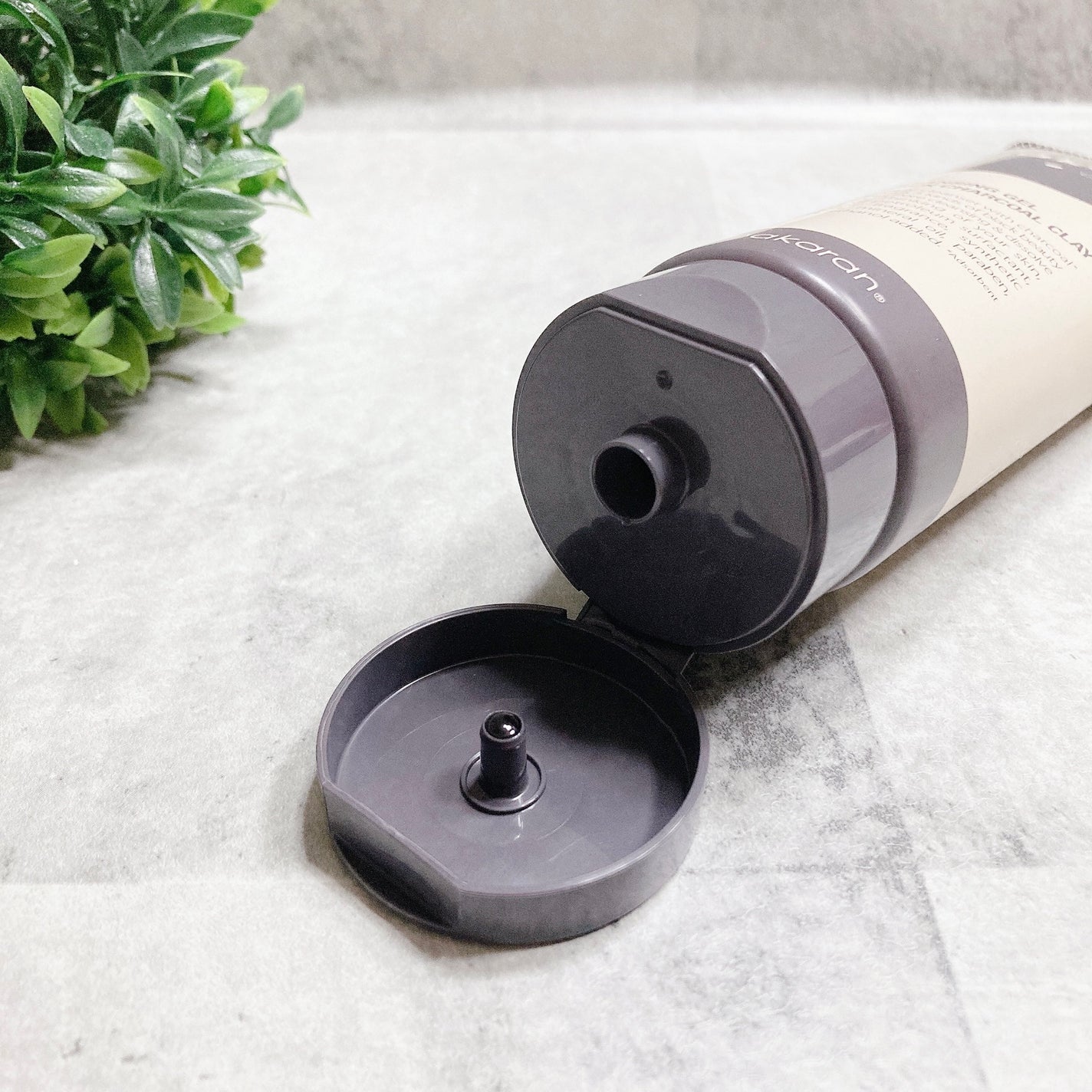 ブラックジェルクレンジング/.akaran/クレンジングジェルを使ったクチコミ(2枚目)