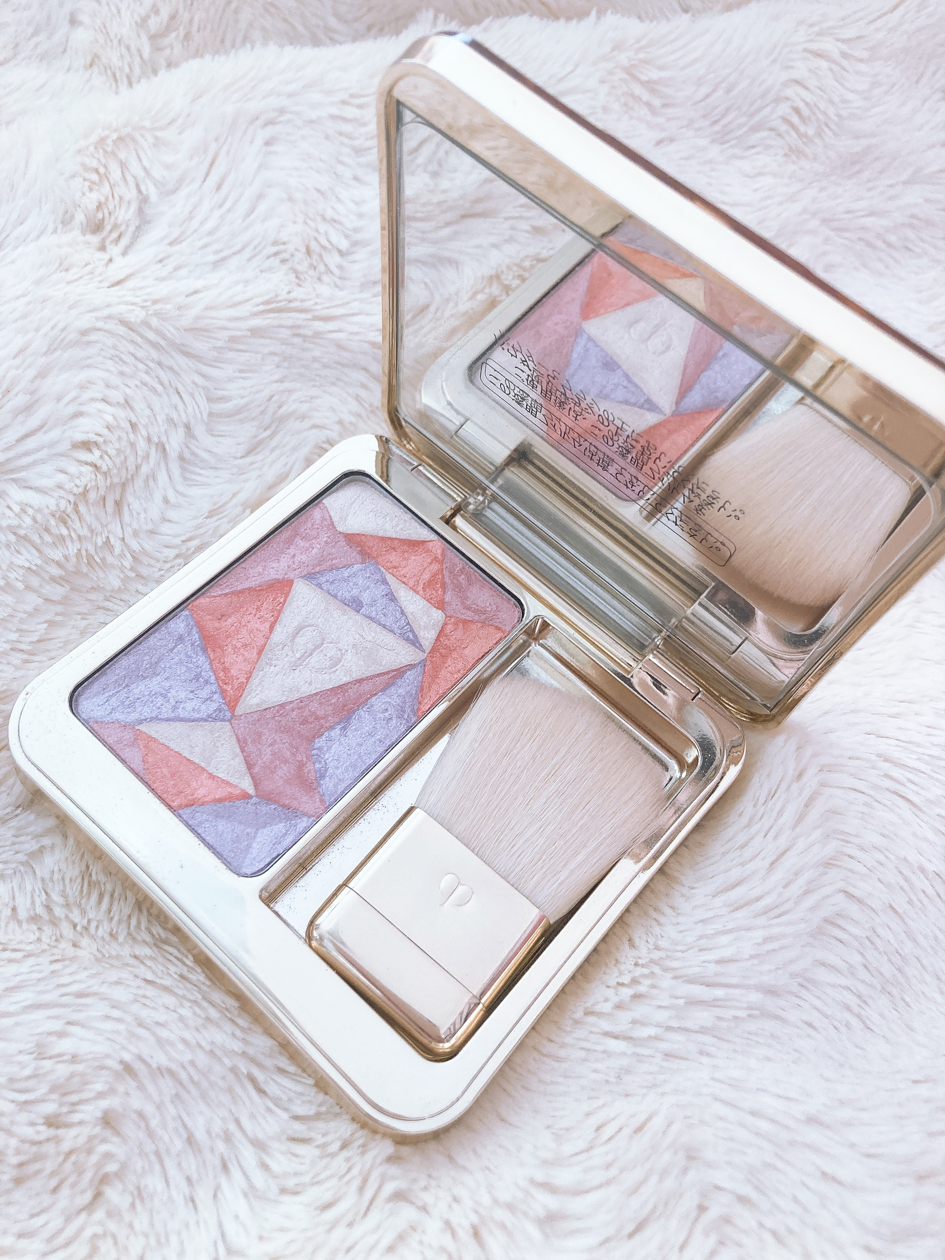 ル・レオスールデクラ /クレ・ド・ポー ボーテ/パウダーハイライトを使ったクチコミ（1枚目）