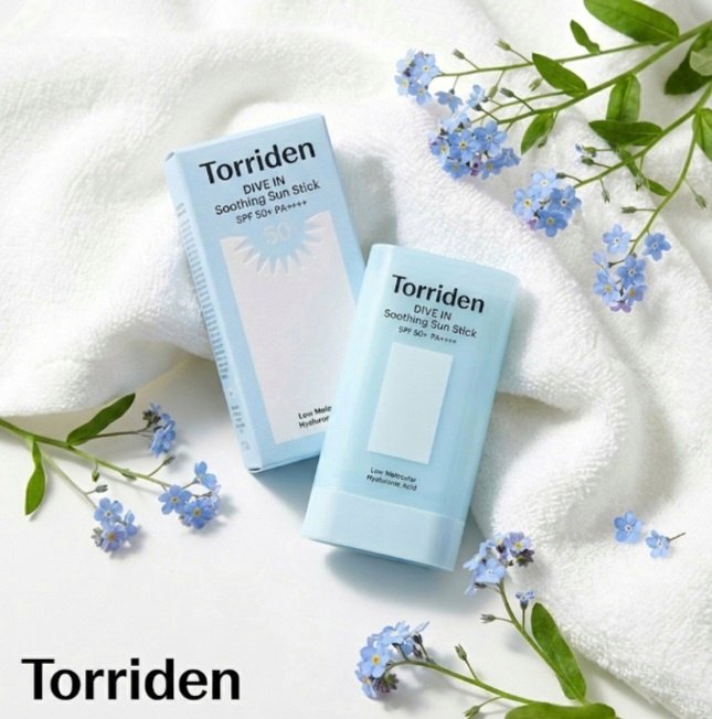 Torriden 
ダイブインモイスチャース－ジングサンスティック

スティックタイプのTorridenダイブイン モイスチャー スージング サンスティックをお試しさせていただきました💓
10D-複合ヒアルロン酸配合で潤いながら紫外線ケア