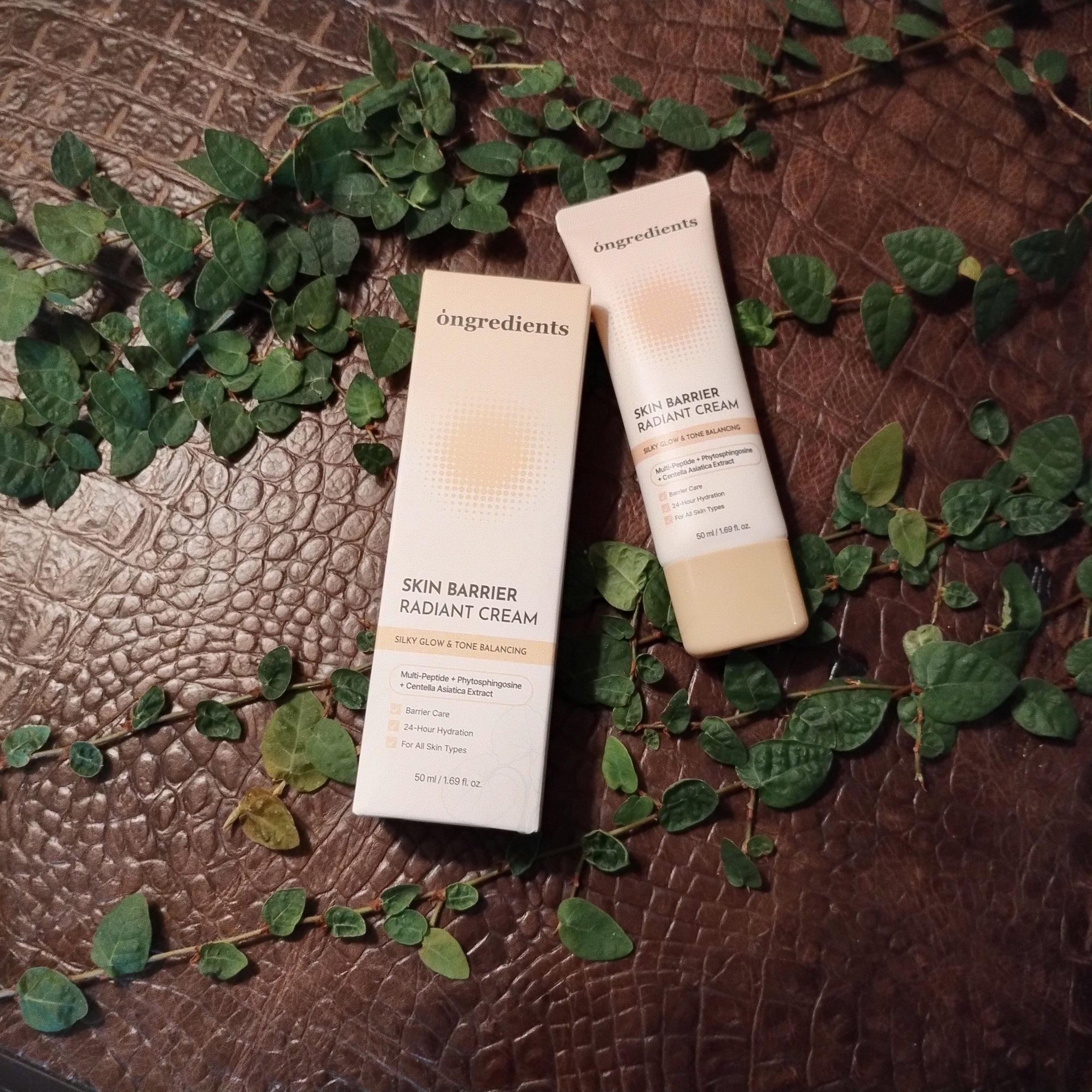 
メイクをしない日もツヤクリーム・プライマー・カラーコレクター・日焼け止めが1本で叶えられる【Ongredients】『Skin Barrier Radiant Cream（スキンバリアラディアントクリーム）』SPF50+ / PA++++