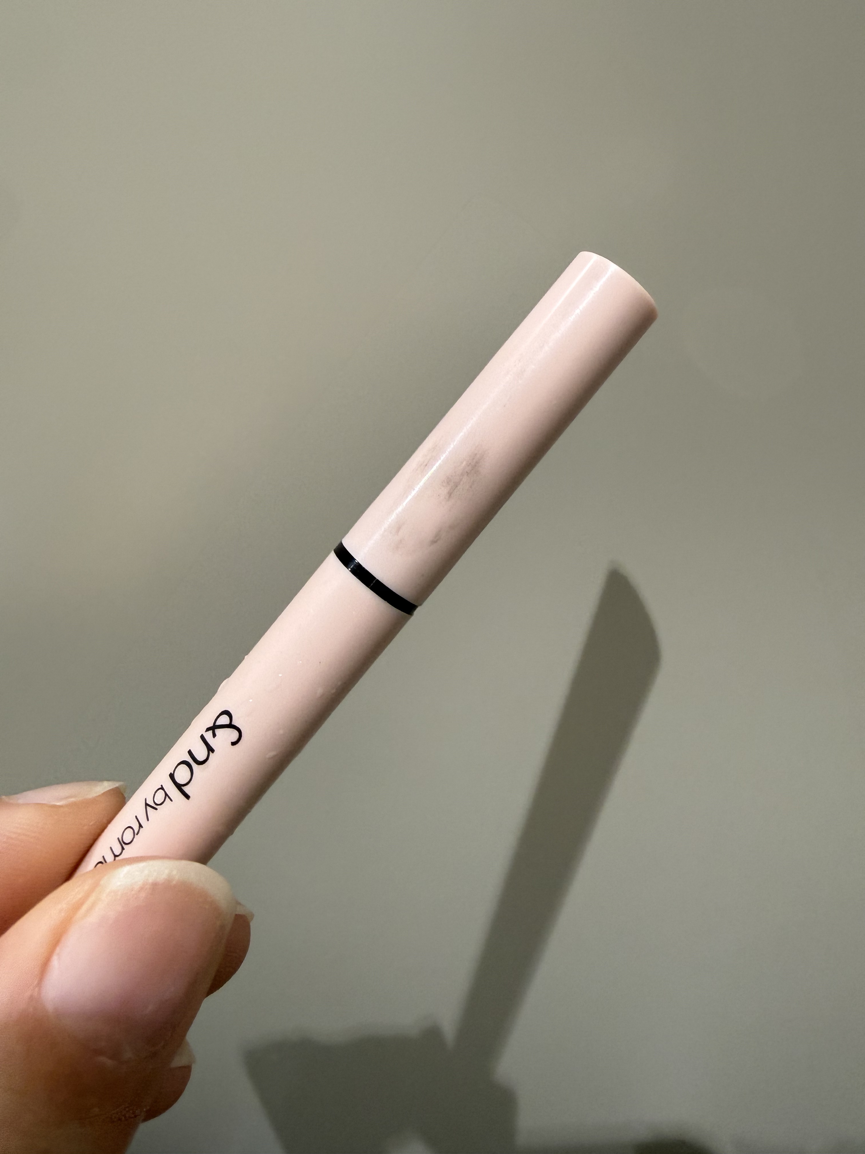 メロウドローアイライナー/&nd by rom&nd/リキッドアイライナーを使ったクチコミ（1枚目）