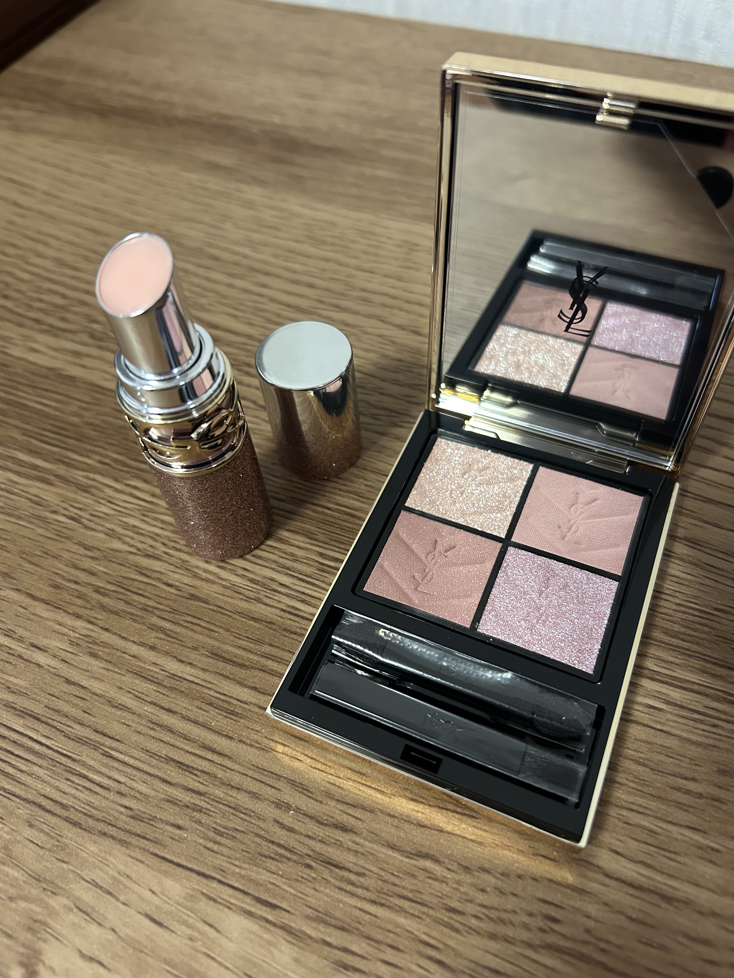 クチュール ミニ クラッチ/YVES SAINT LAURENT BEAUTE/アイシャドウパレットを使ったクチコミ（3枚目）