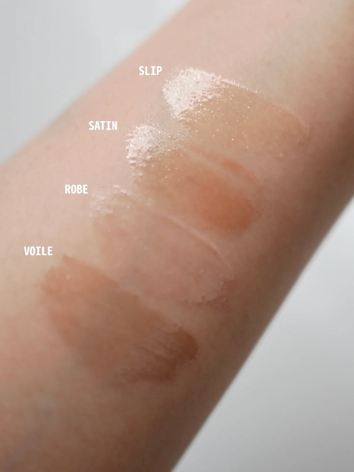 チュールグロス/ENTROPY/リップグロスを使ったクチコミ（3枚目）